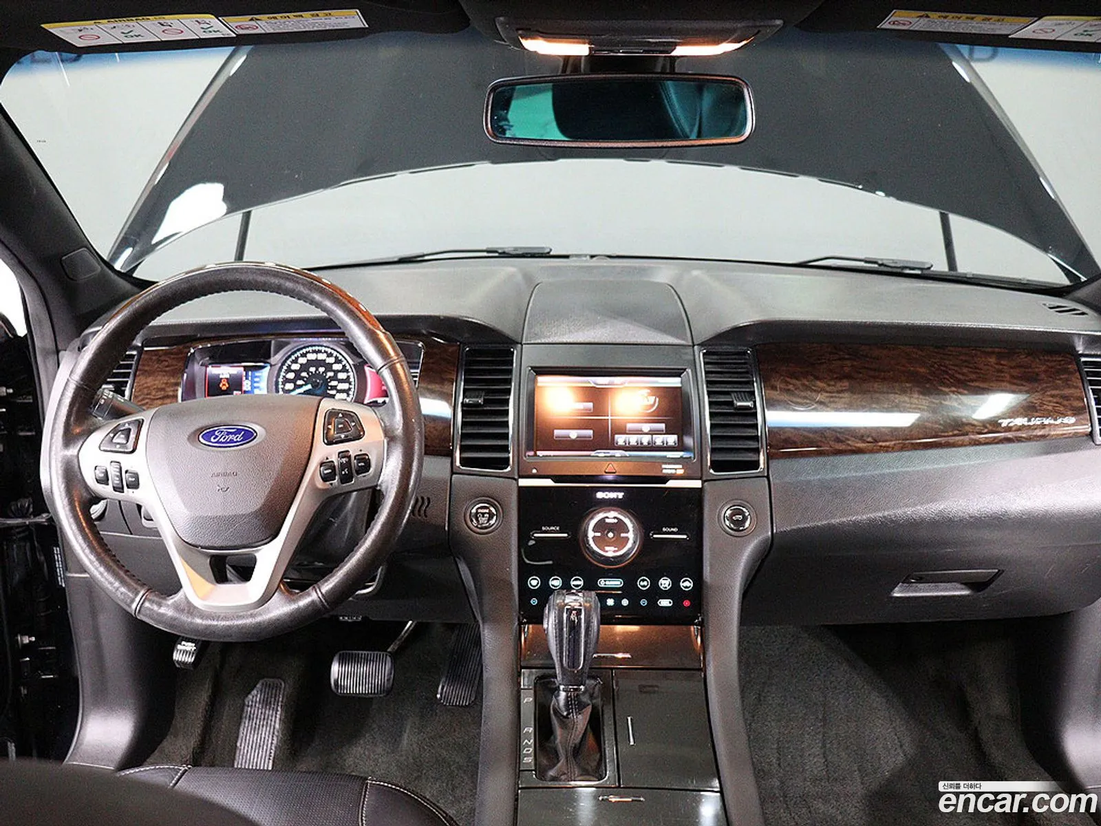 Ford Taurus 2016 — 15