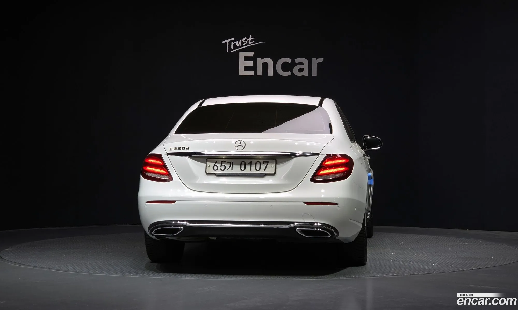 Mercedes-Benz E-Class W213 2016 WDDZF0EB4HA030825 — 16