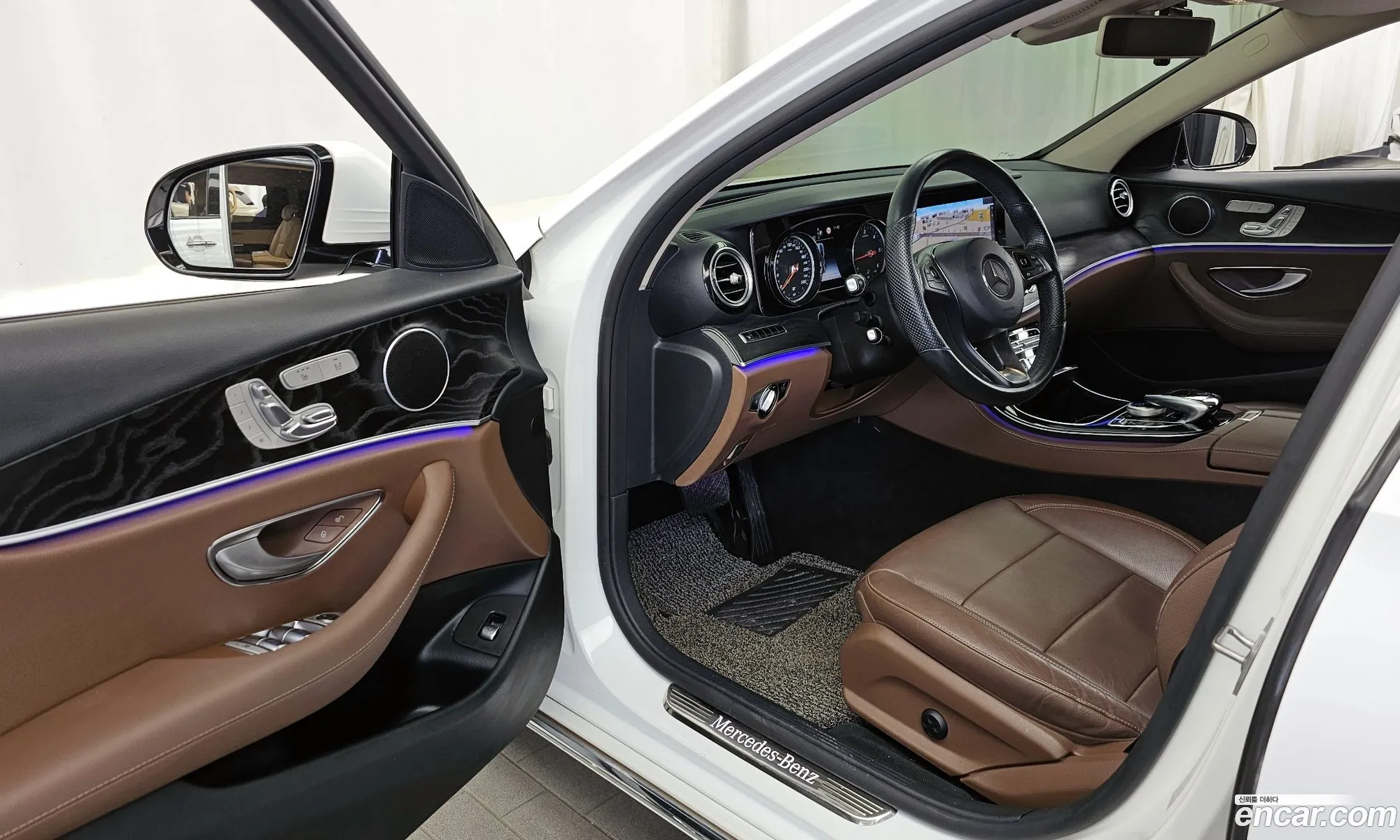Mercedes-Benz E-Class W213 2016 WDDZF0EB4HA030825 — 18