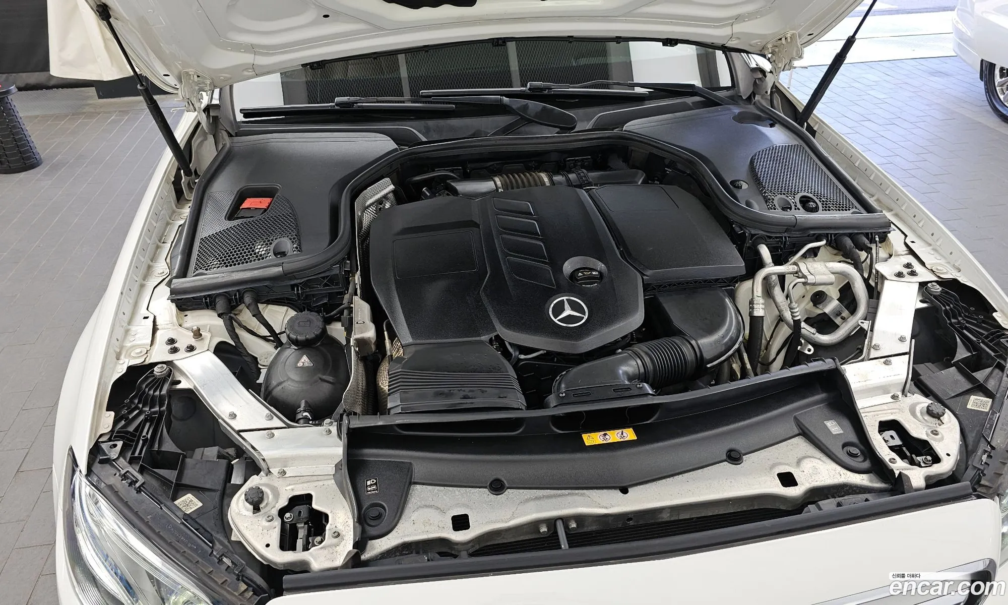 Mercedes-Benz E-Class W213 2016 WDDZF0EB4HA030825 — 8