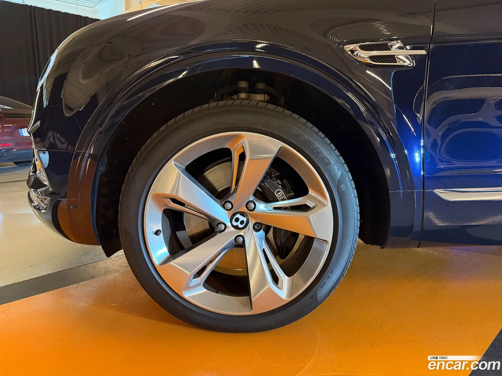 Bentley Bentayga 2018 — 2