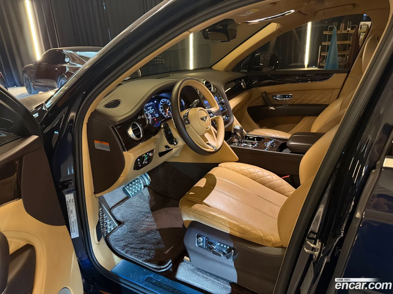 Bentley Bentayga 2018 — 8