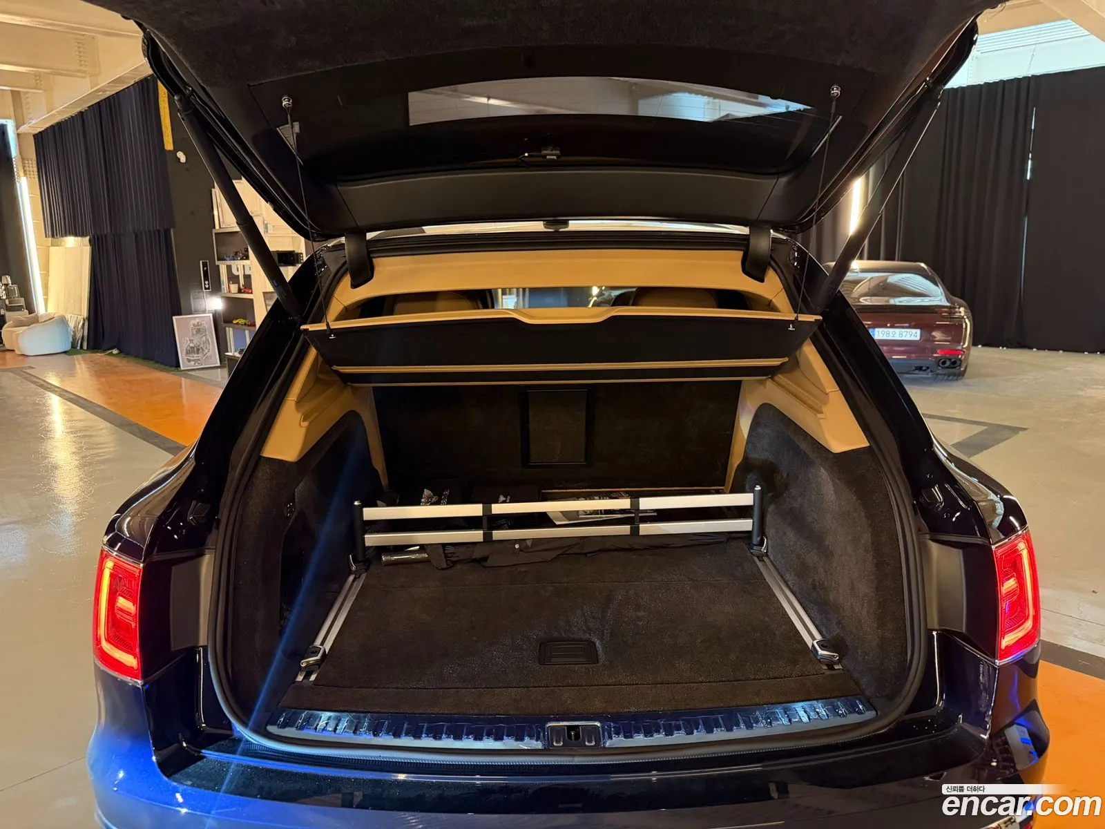Bentley Bentayga 2018 — 13