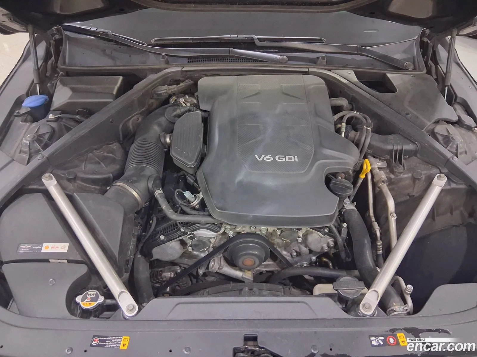 Genesis EQ900 2016 — 11