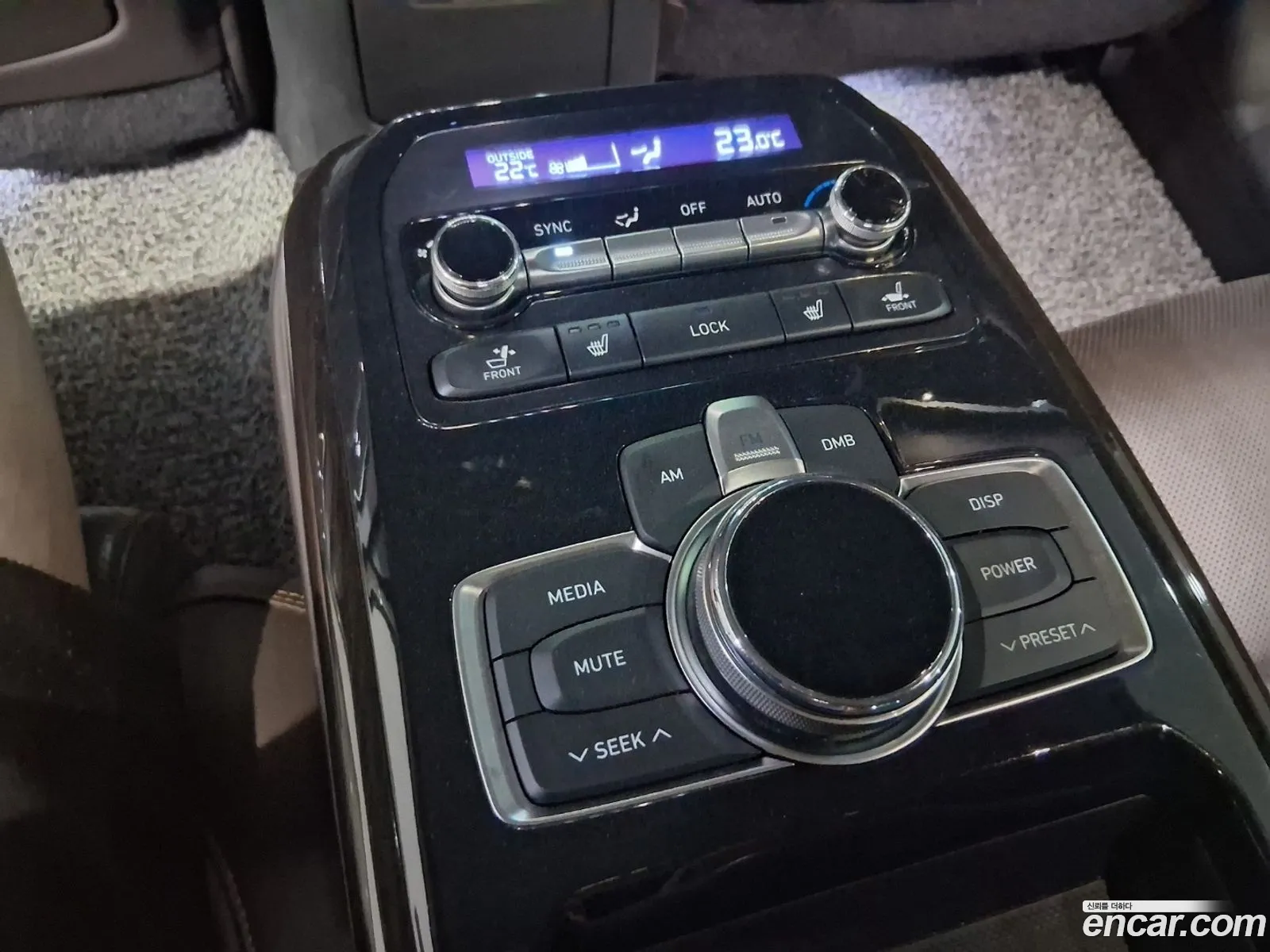 Genesis EQ900 2016 — 6