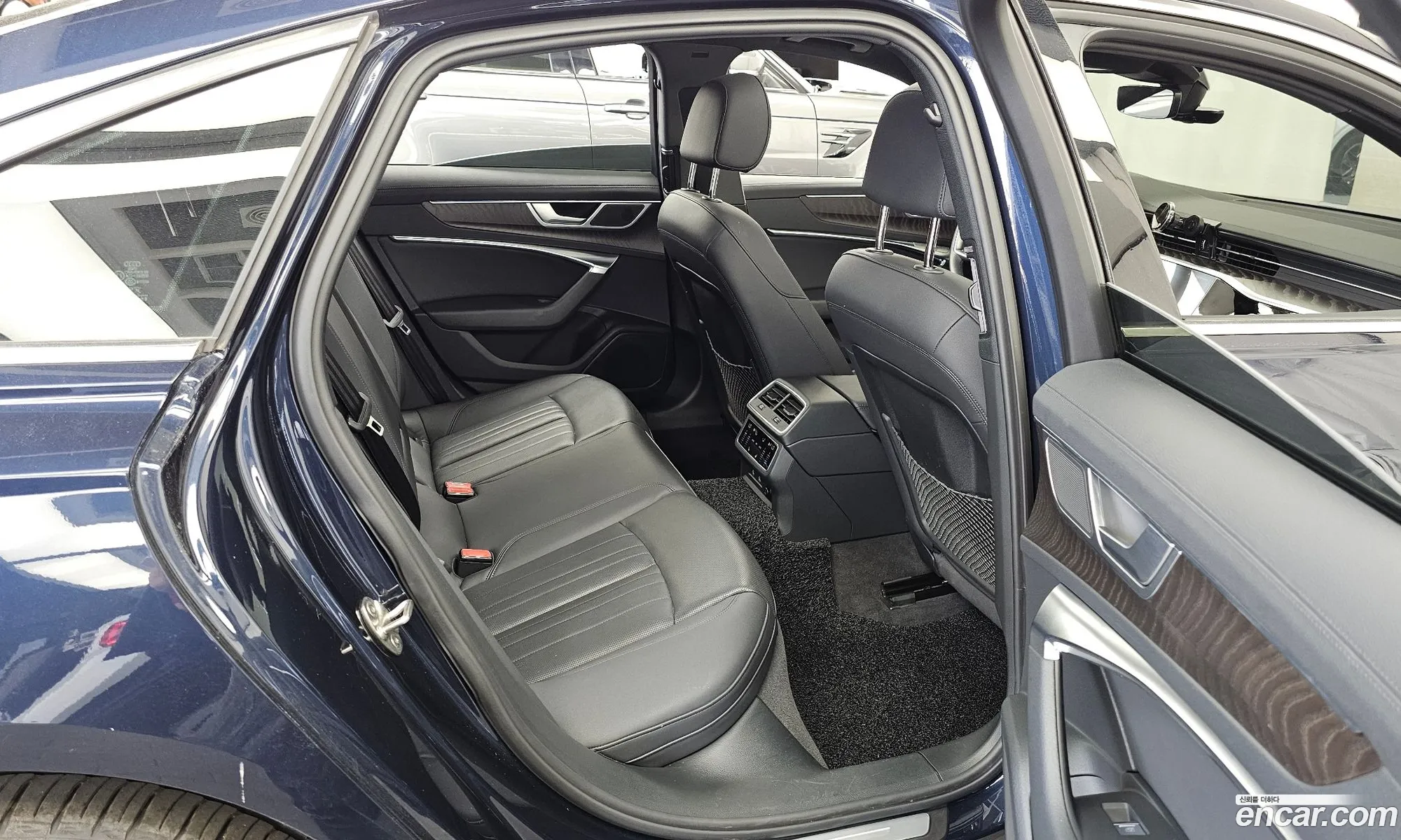Audi A6 2023 WAUZZZF24PN040389 — 12
