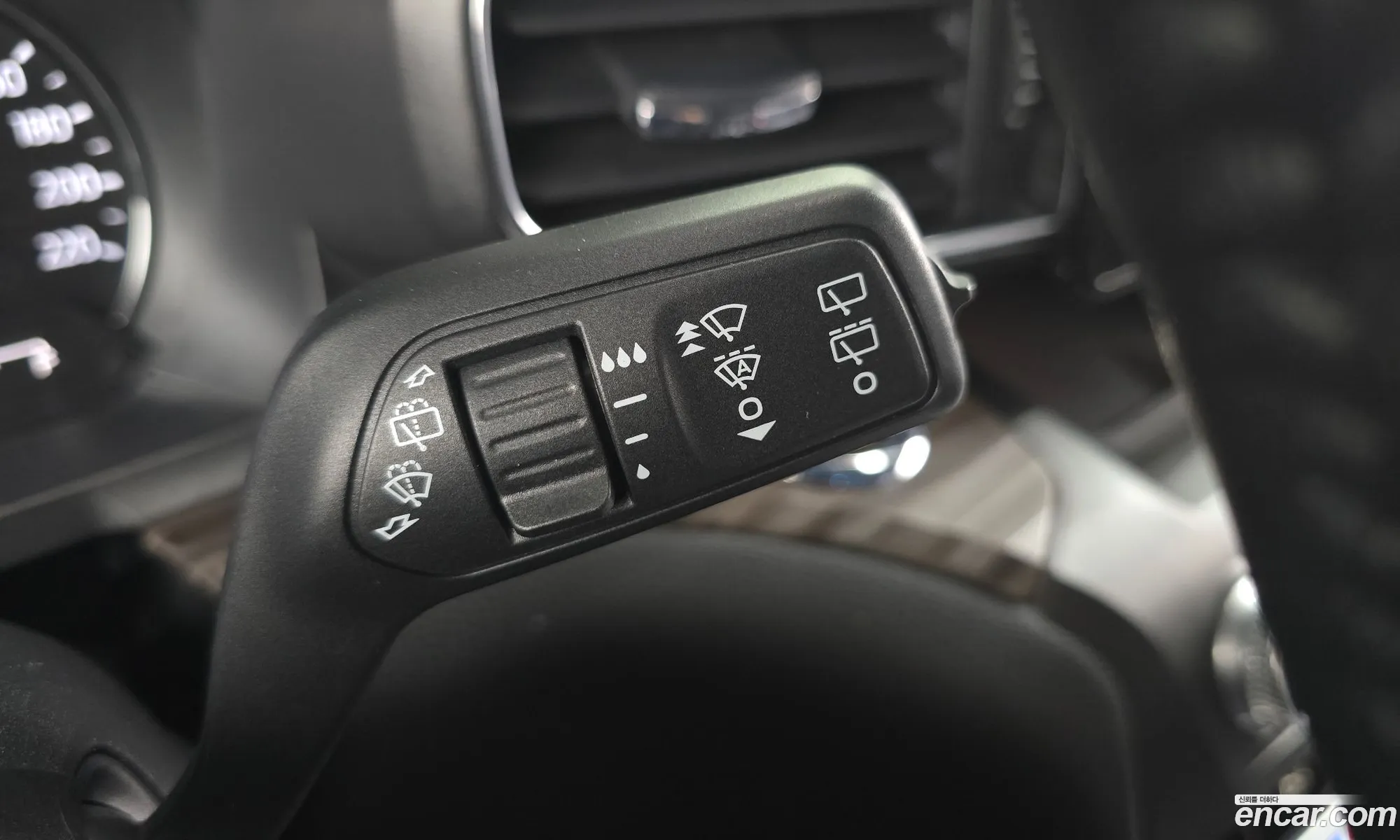 Ford Explorer 6th Gen 2020 1FMSK8FH1LGB58739 — 11