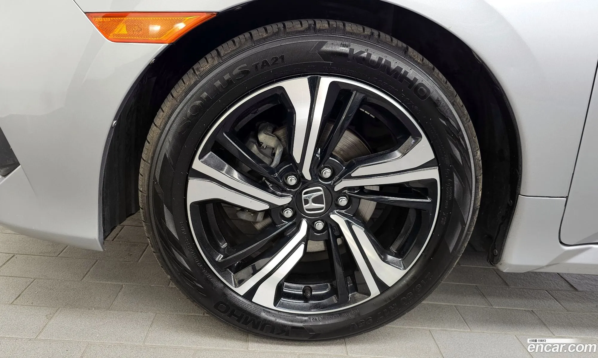 Honda Civic 2017 19XFC2677HE300056 — 10