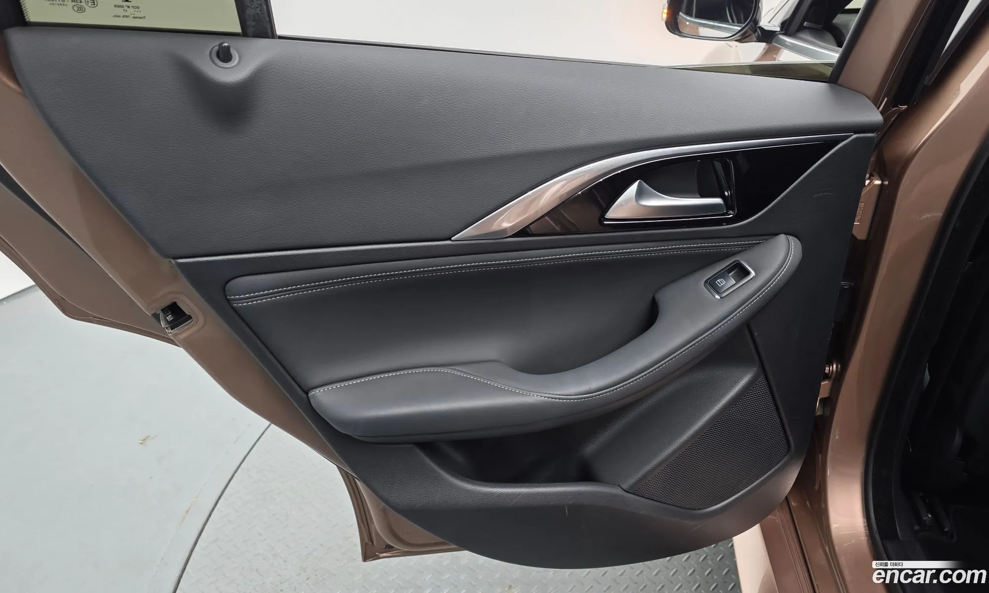 Infiniti Q30