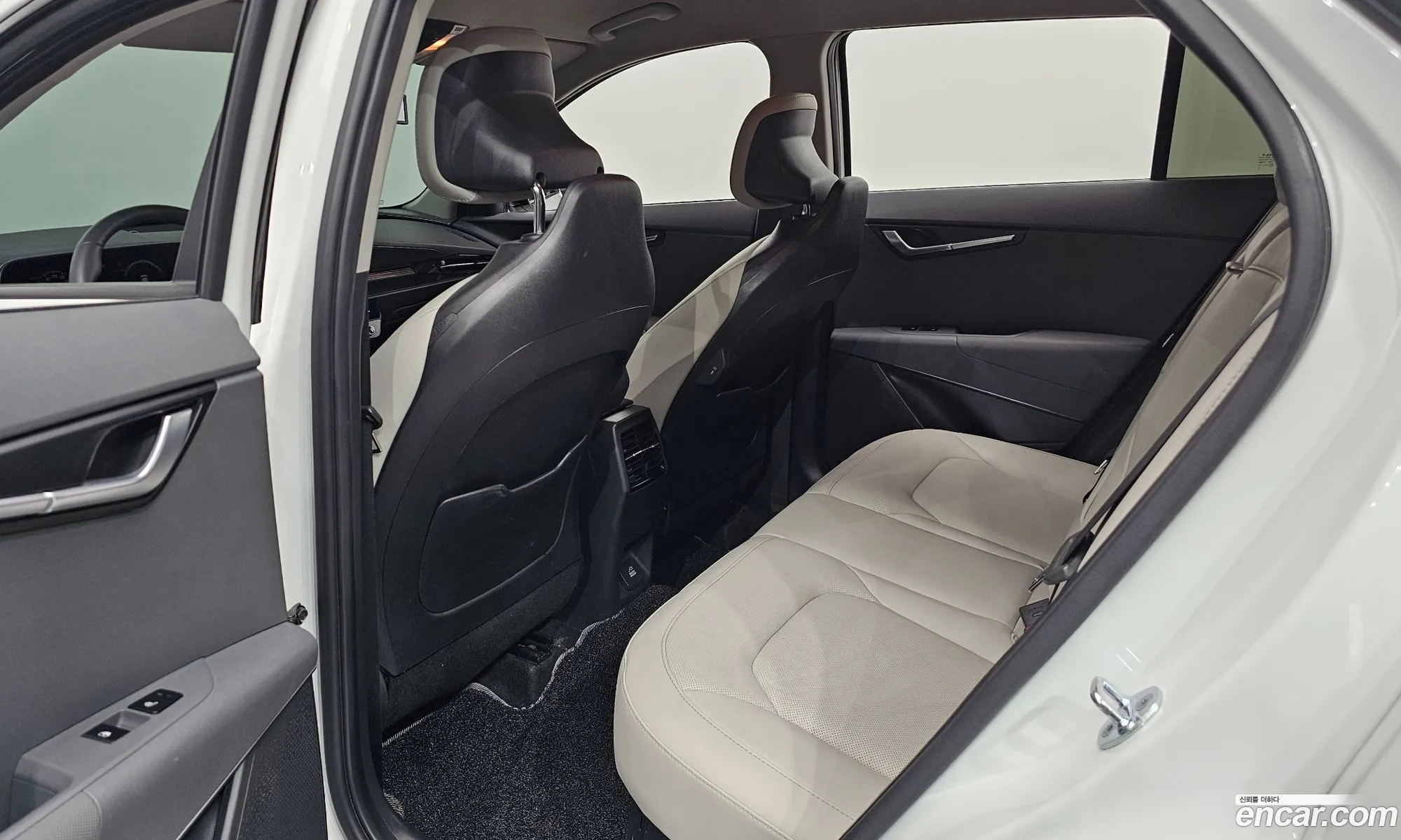 Kia Niro 2022 — 28