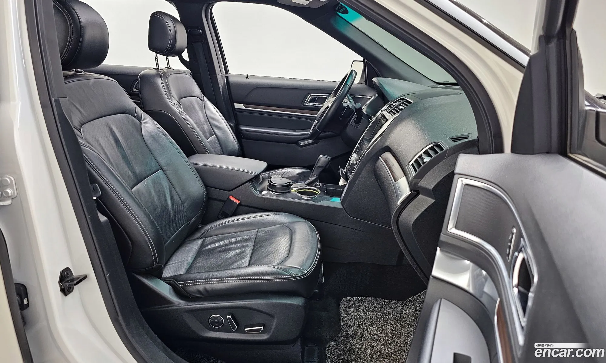Ford Explorer 2017 1FM5K8FH8HGB11566 — 10
