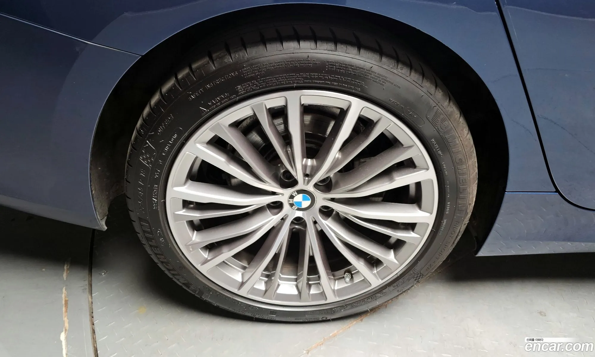 BMW 3 Series 2022 — 16
