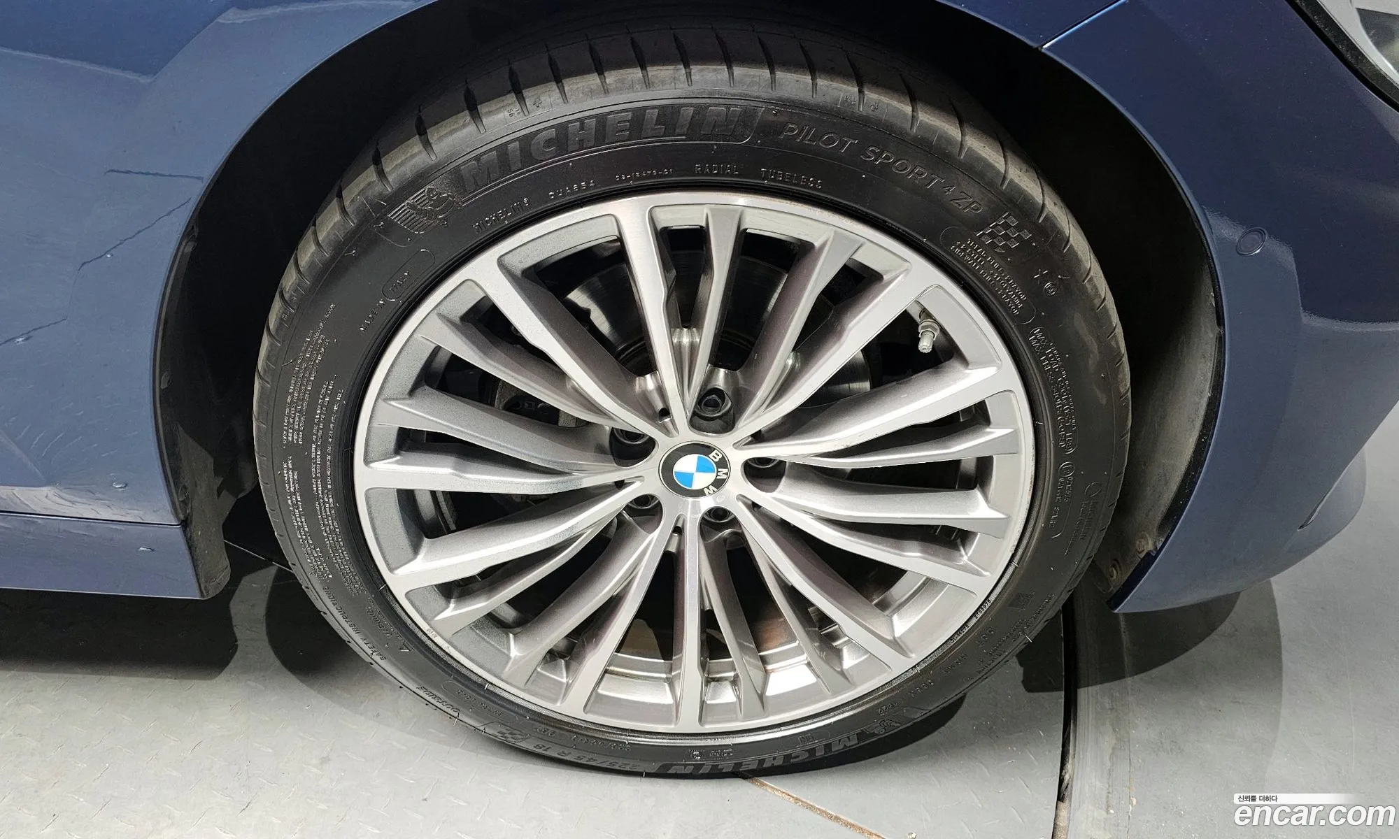 BMW 3 Series 2022 — 8