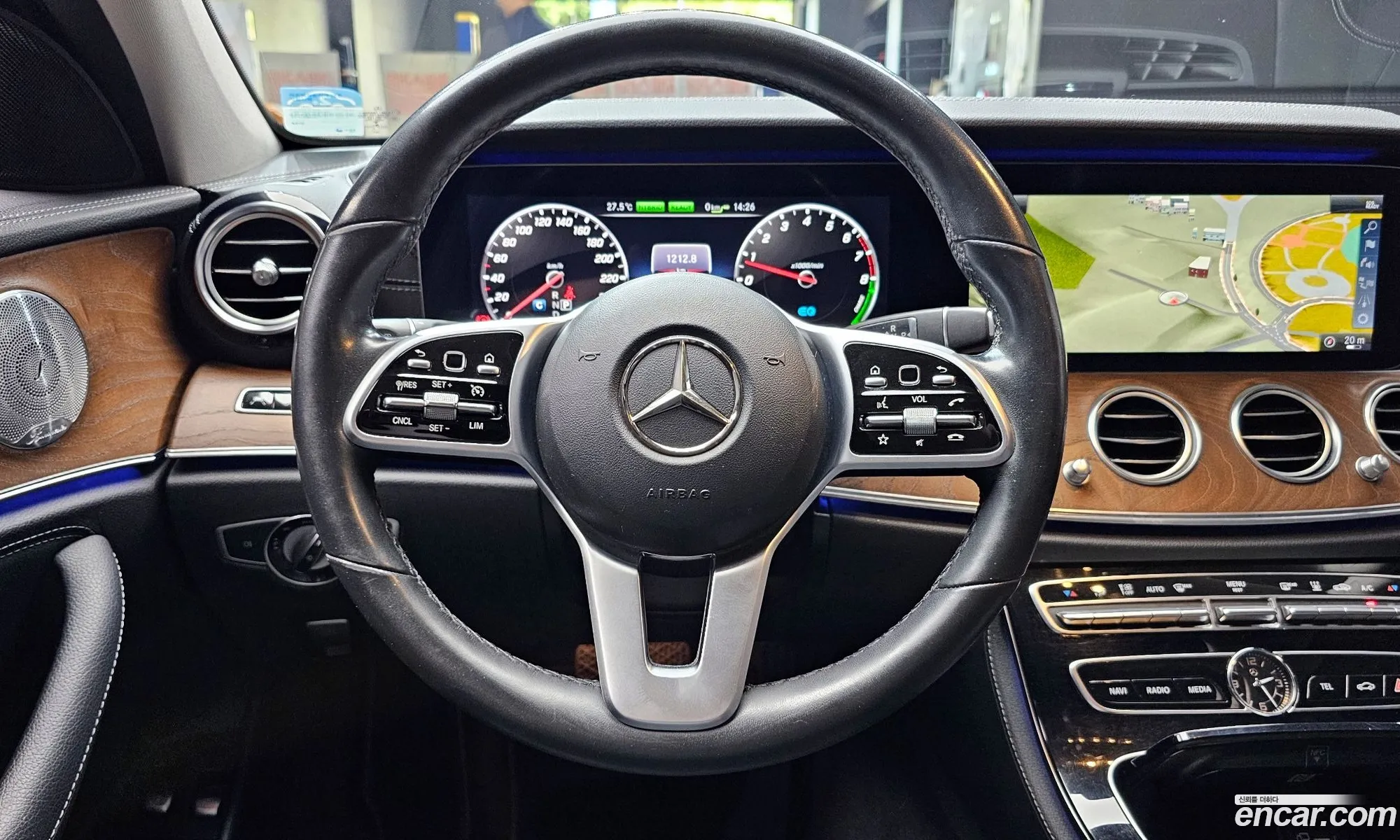 Mercedes-Benz E-Class W213 2019 — 30