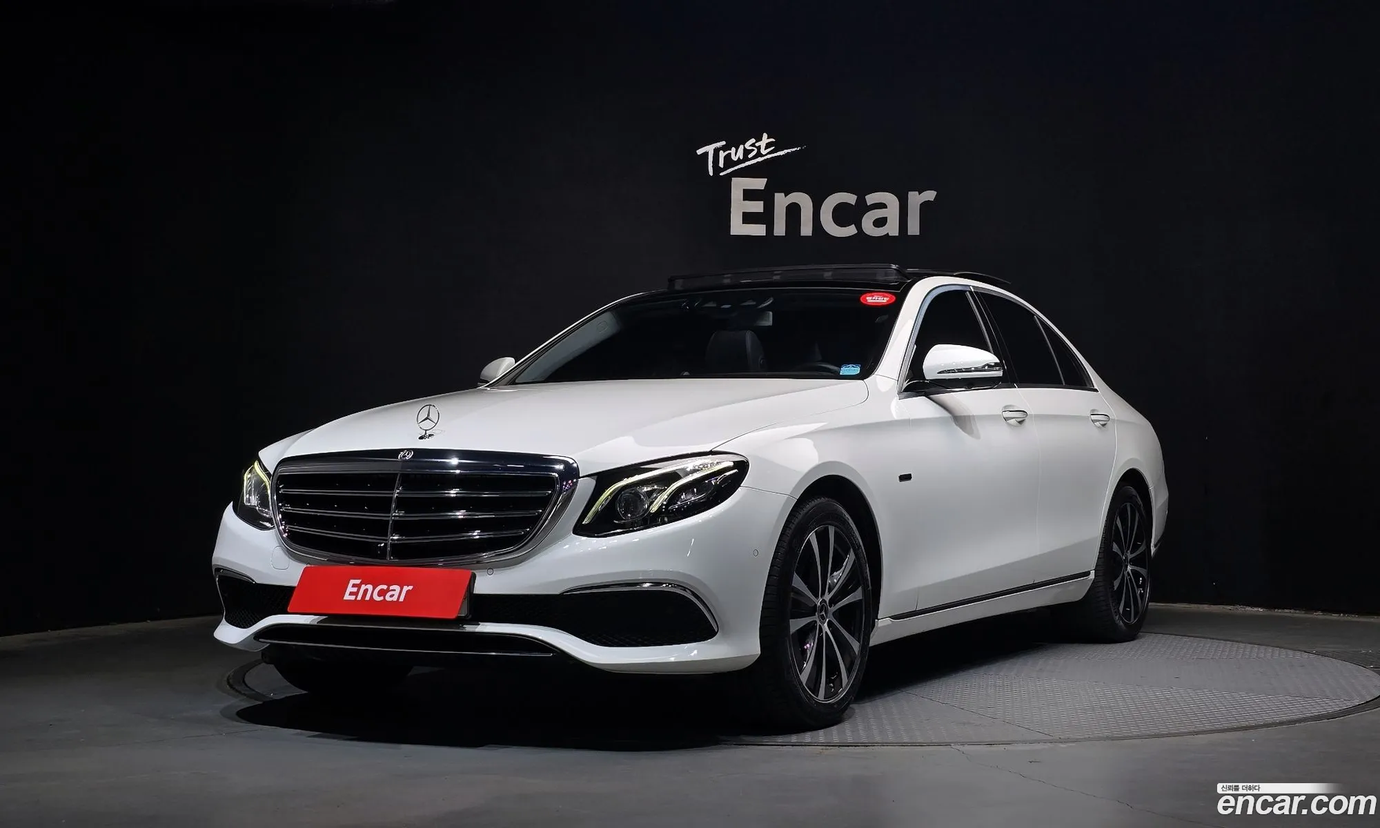 Mercedes-Benz E-Class W213 2019 — 27