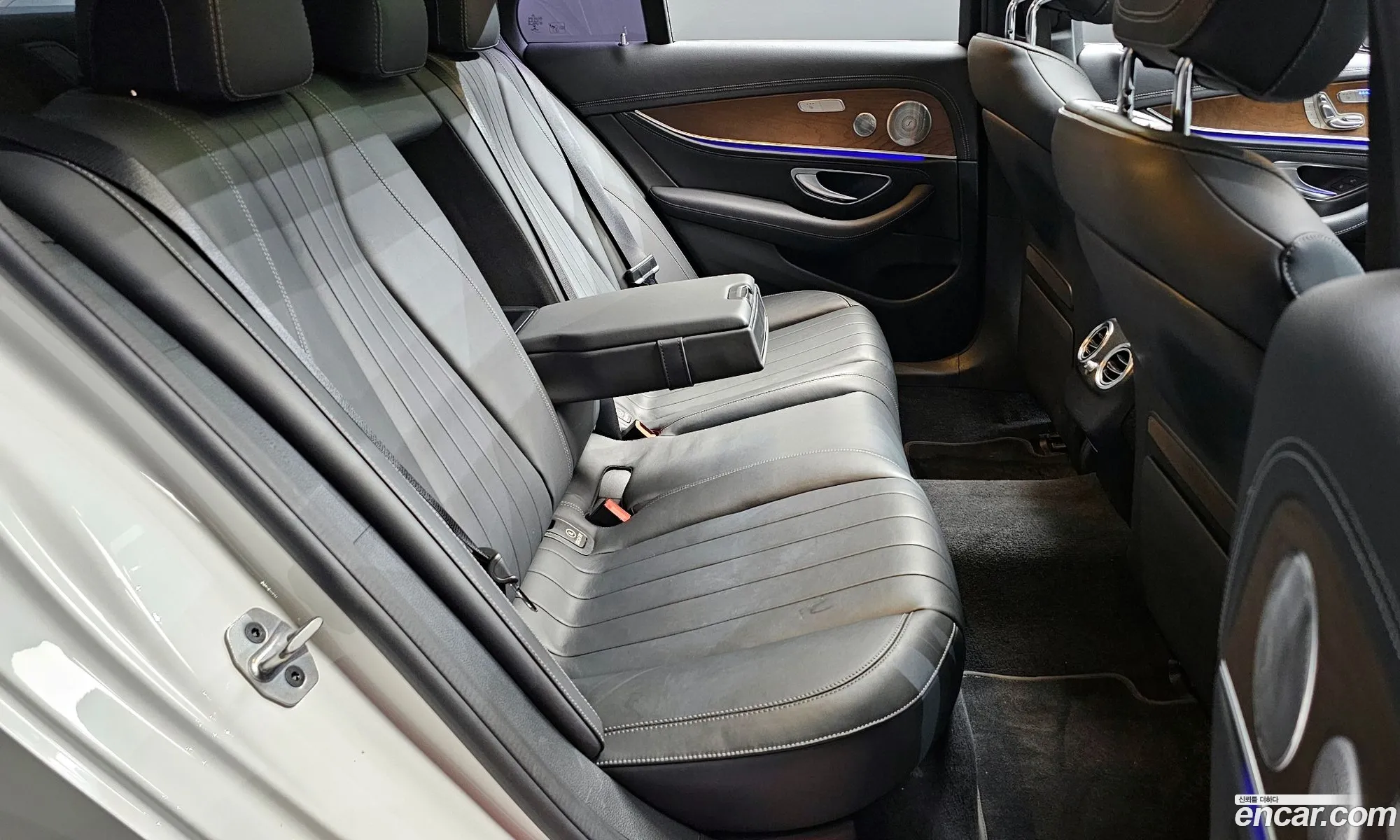 Mercedes-Benz E-Class W213 2019 — 18