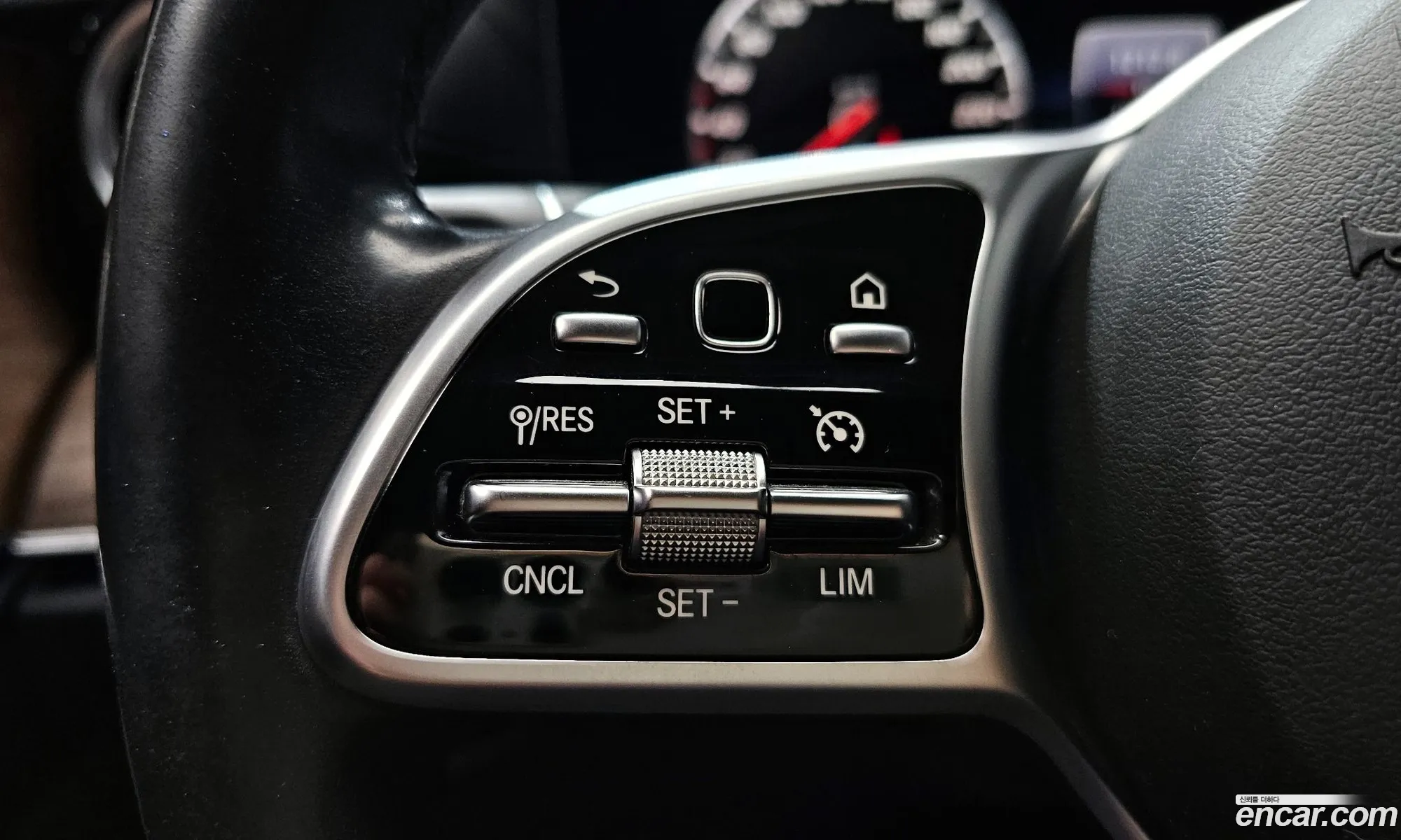 Mercedes-Benz E-Class W213 2019 — 14