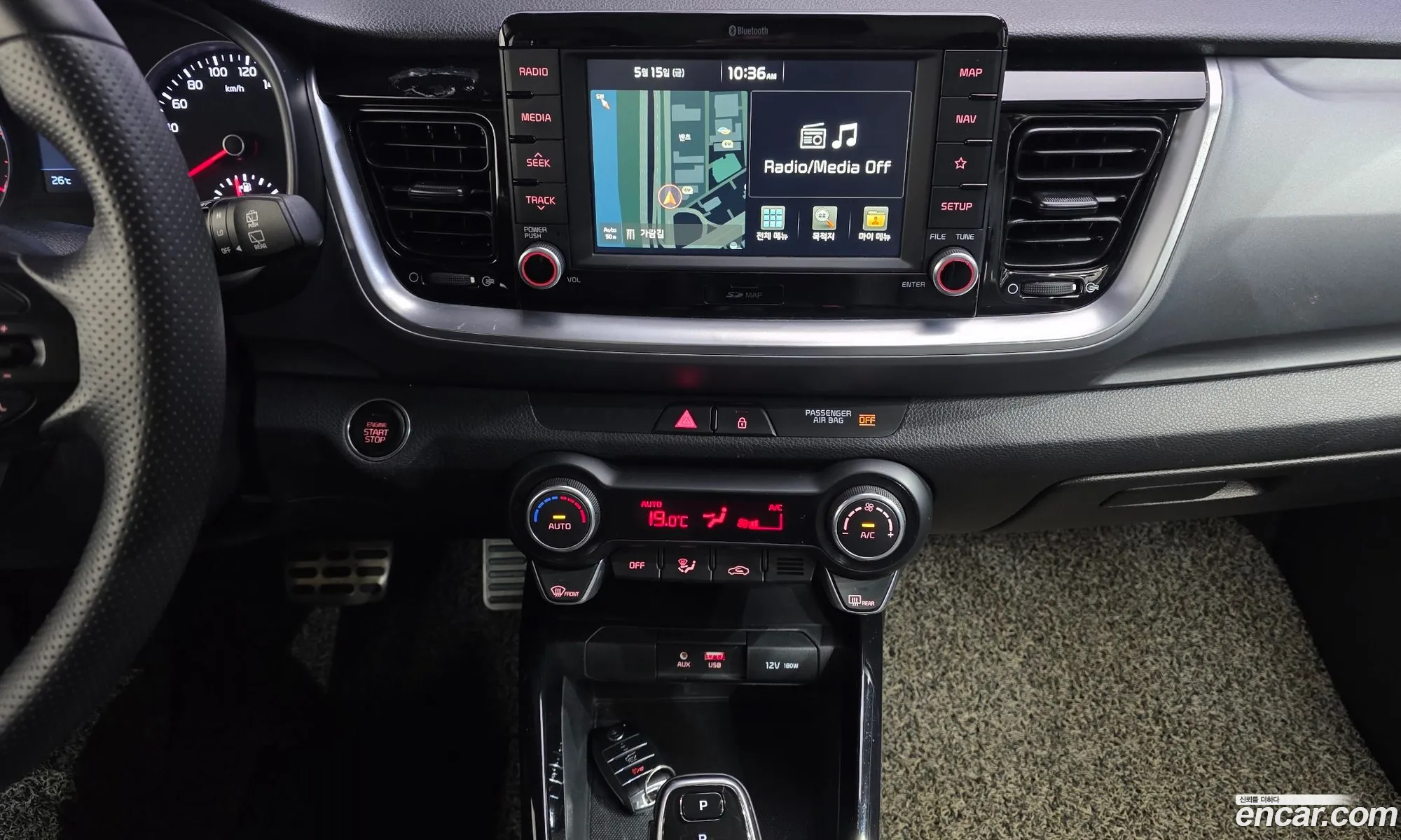 Kia Stonic 2017 KNADE815GJS096426 — 10
