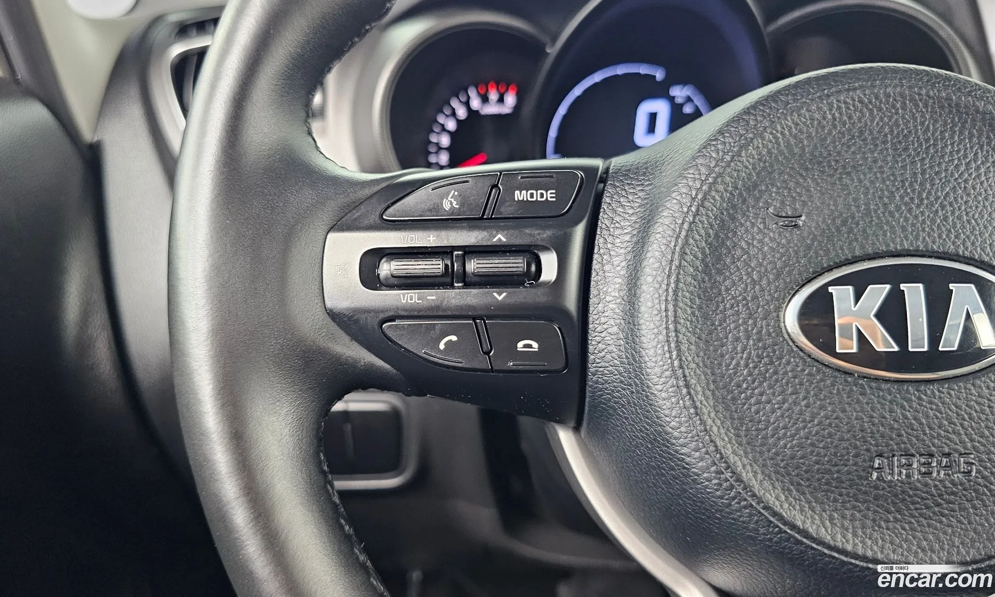 Kia Ray 2019 KNACK811BKT204859 — 5