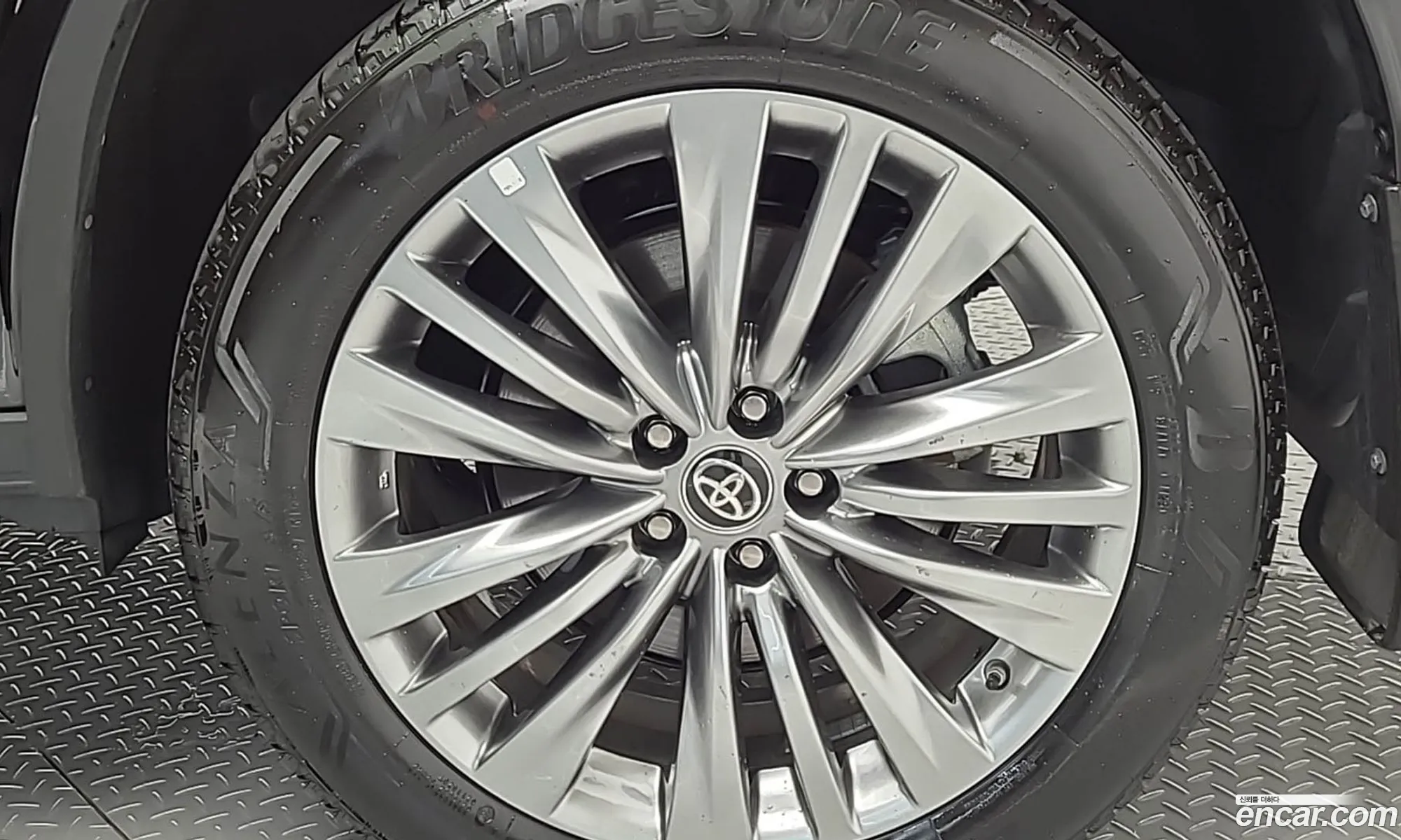 Toyota Highlander 2025 — 18