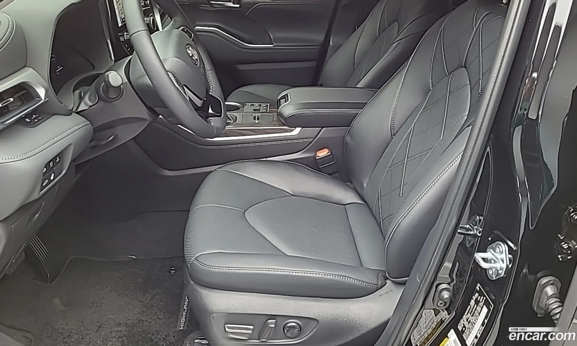 Toyota Highlander 2025 — 7