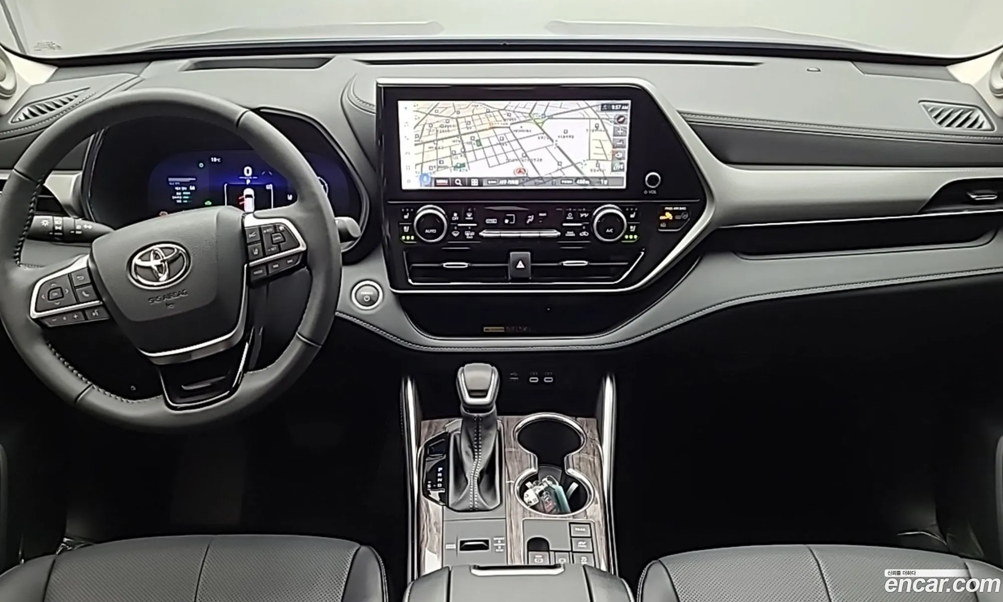 Toyota Highlander 2025 — 3