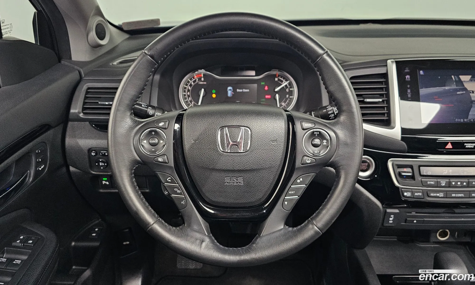 Honda Pilot 2017 5FNYF6850HB201136 — 9