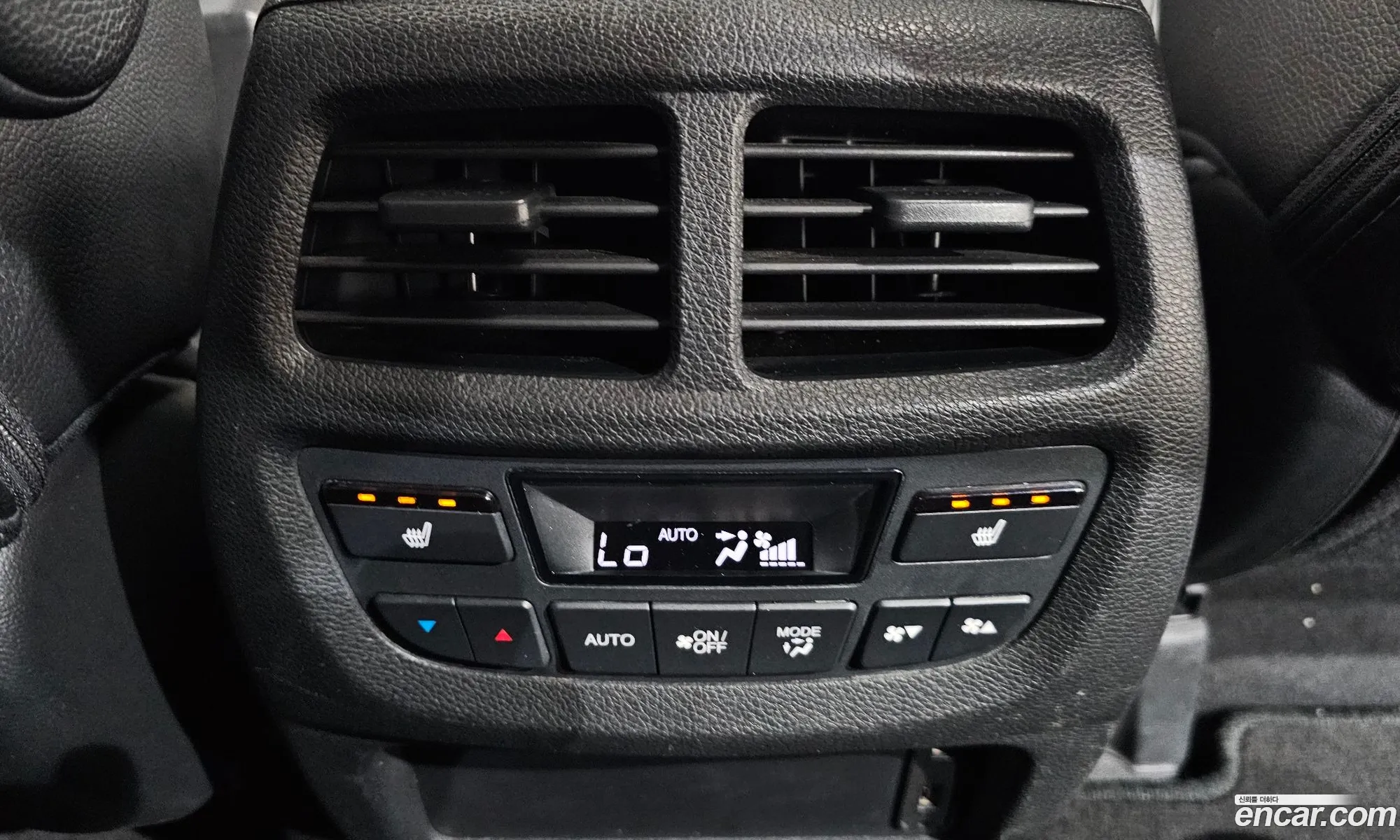 Honda Pilot 2017 5FNYF6850HB201136 — 18