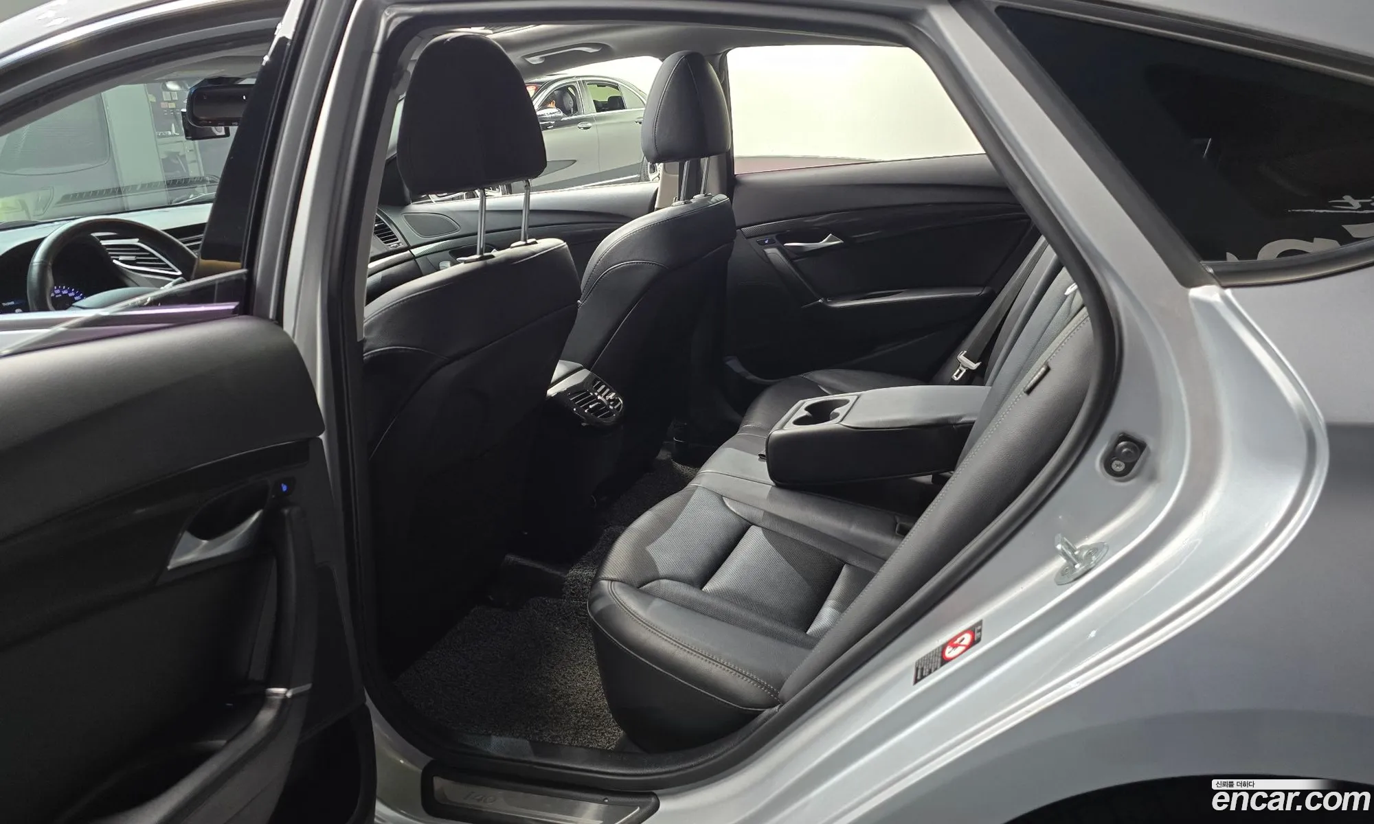 Hyundai i40 Saloon 2014 — 17
