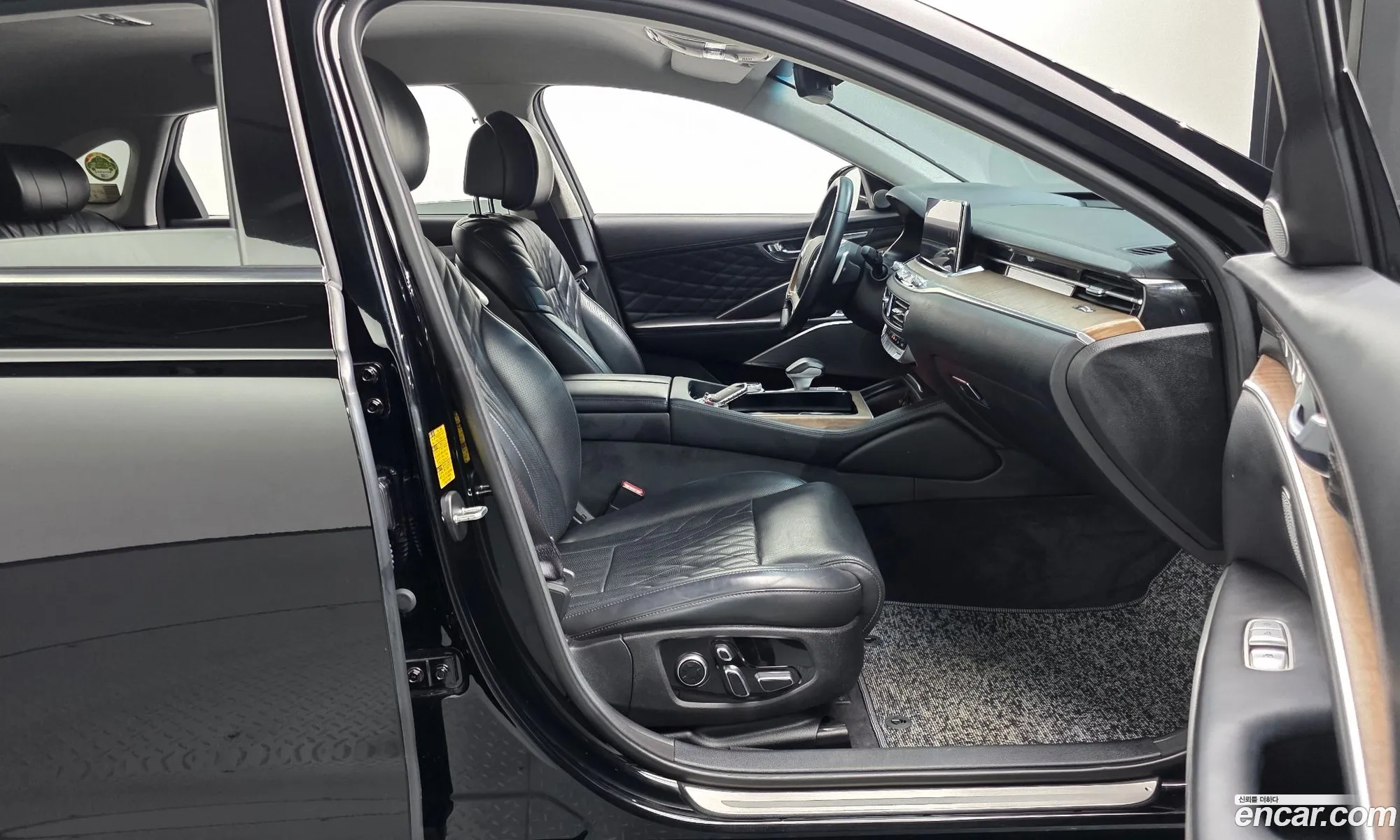 Kia K9 2021 — 14