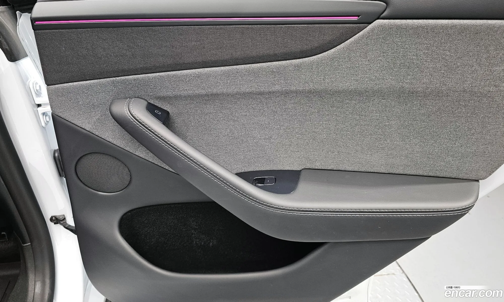 Tesla Model Y 2025 LRWYGCFJXSC029391 — 28