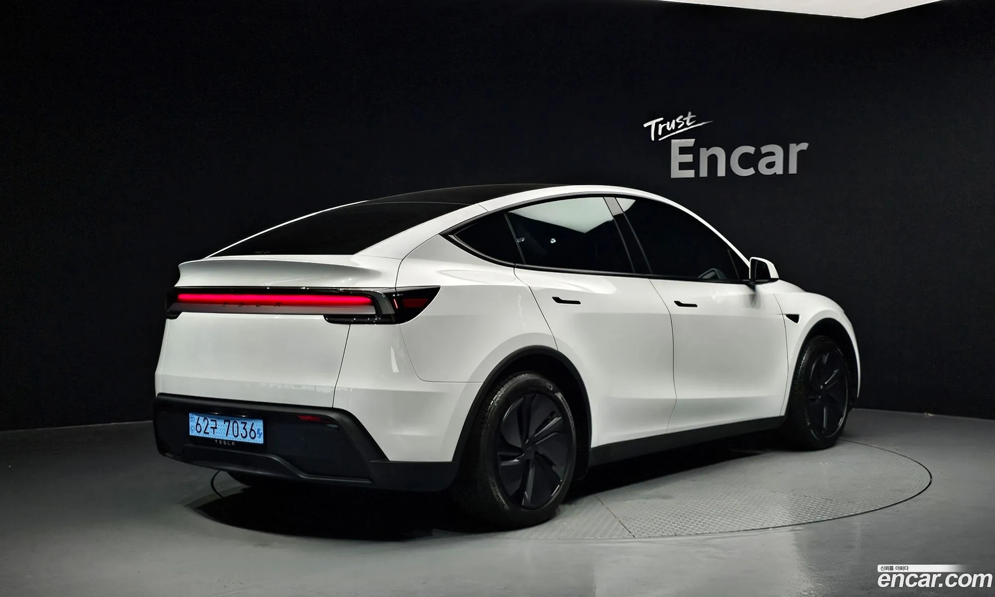 Tesla Model Y 2025 LRWYGCFJXSC029391 — 26