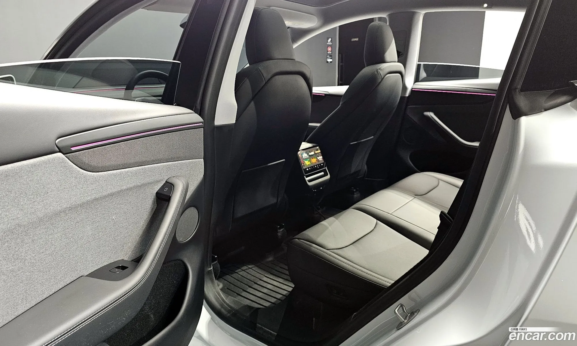 Tesla Model Y 2025 LRWYGCFJXSC029391 — 5