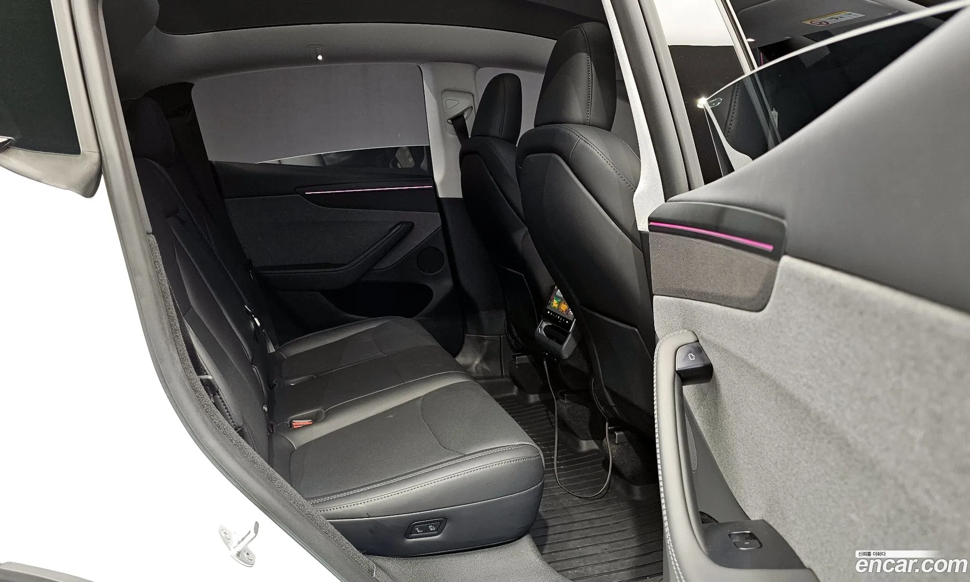 Tesla Model Y 2025 LRWYGCFJXSC029391 — 27