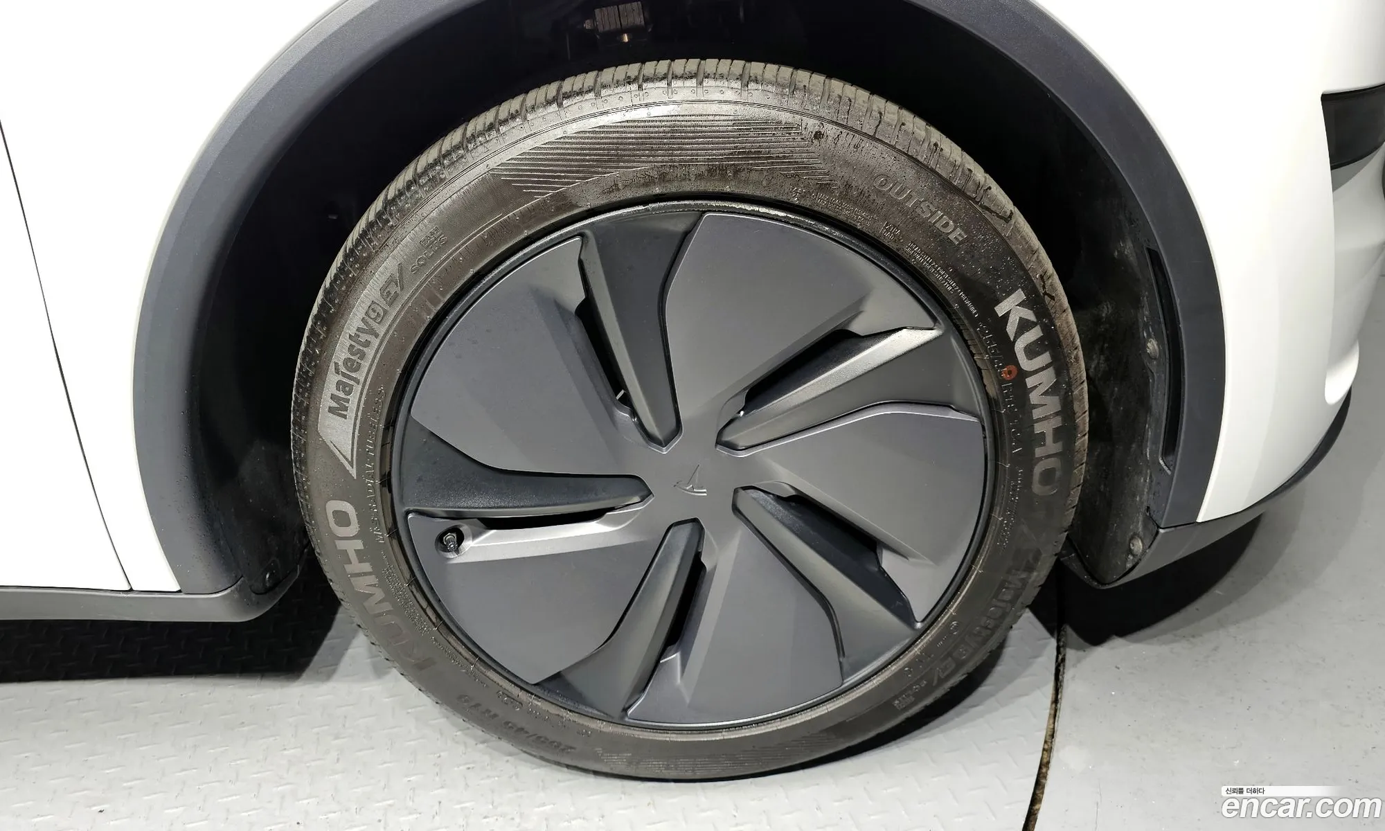 Tesla Model Y 2025 LRWYGCFJXSC029391 — 11
