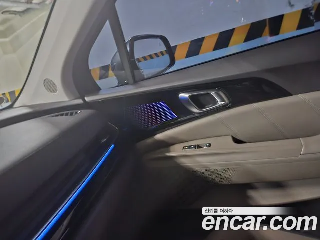 Kia Carnival 2025 — 4