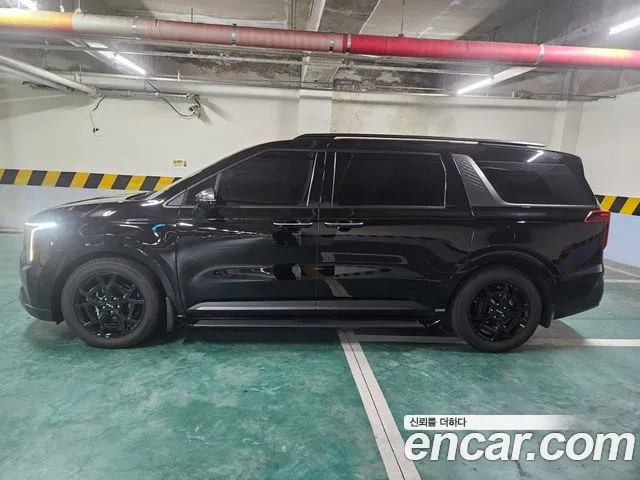 Kia Carnival 2025 — 2