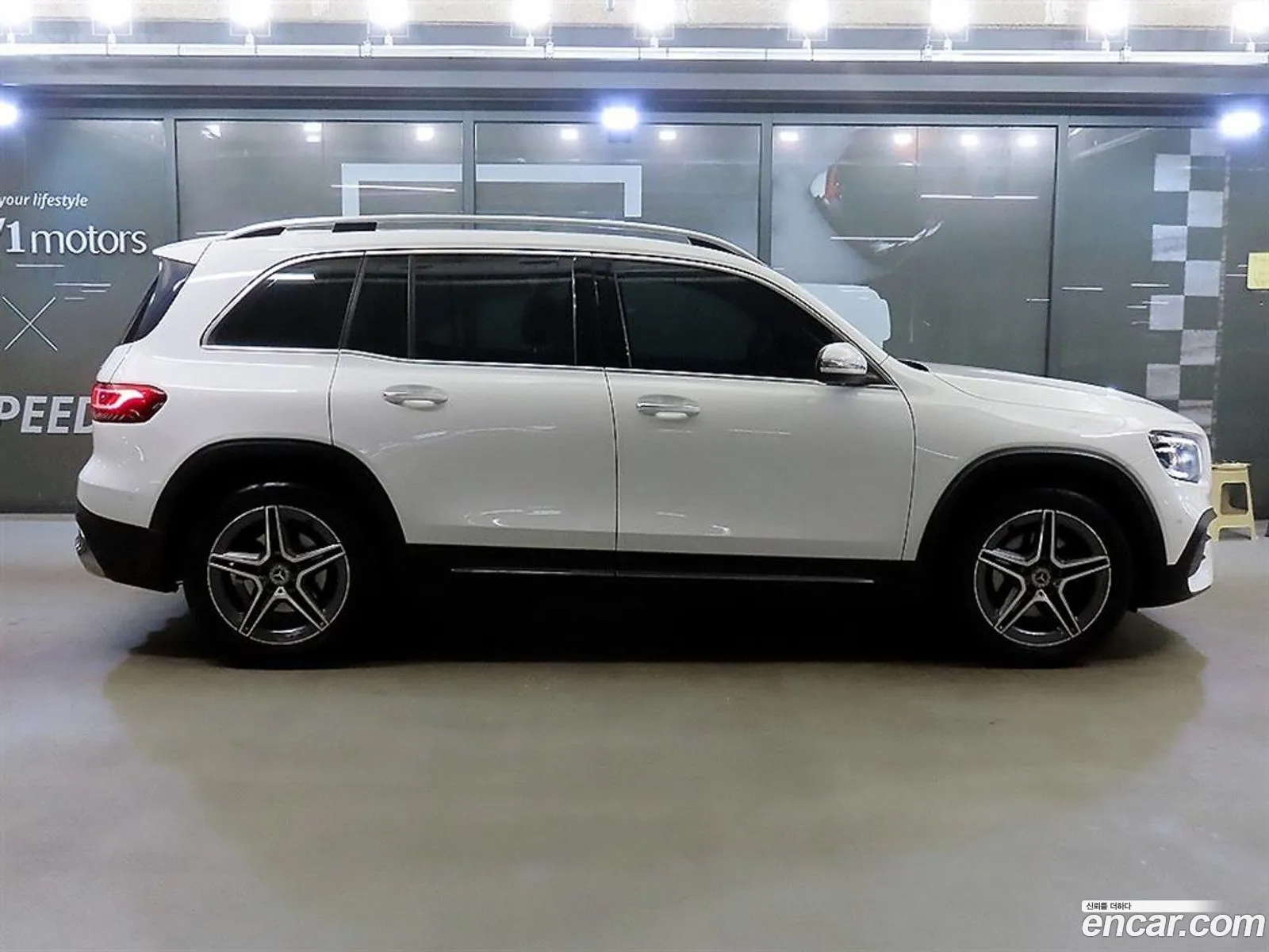 Mercedes-Benz GLB-Class X247 2021 — 16