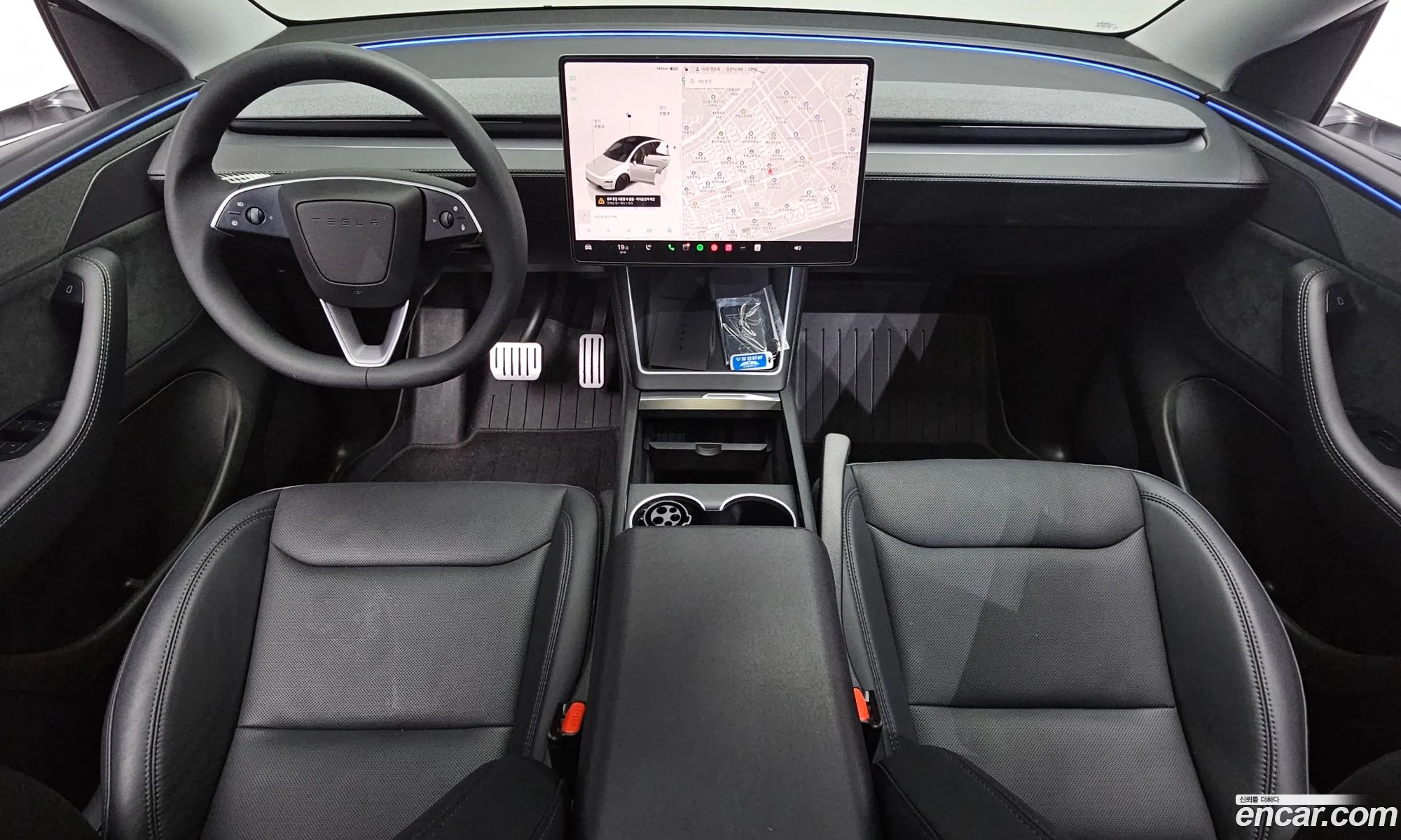 Tesla Model Y 2025 — 17
