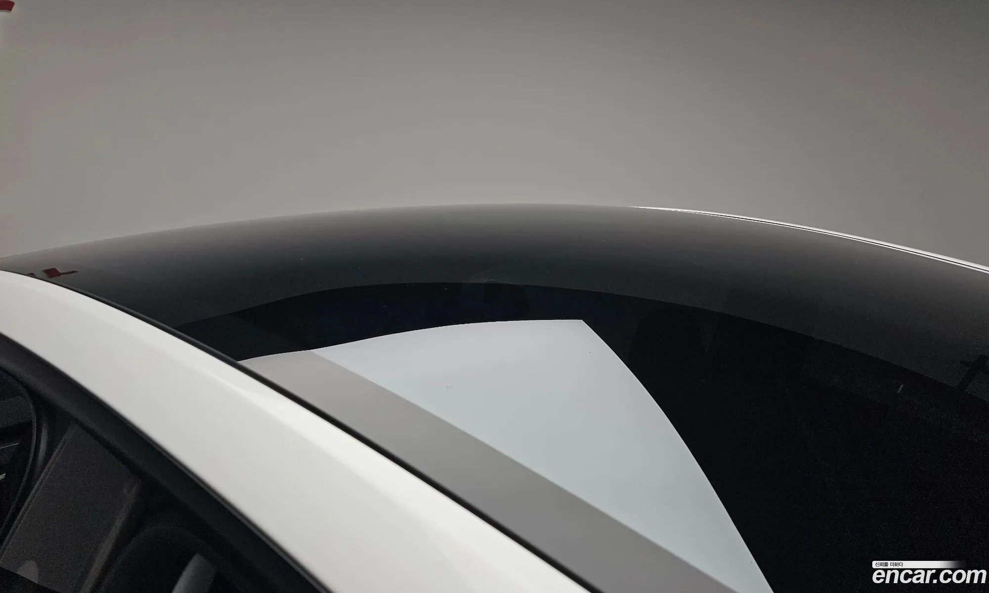 Tesla Model Y 2025 — 24