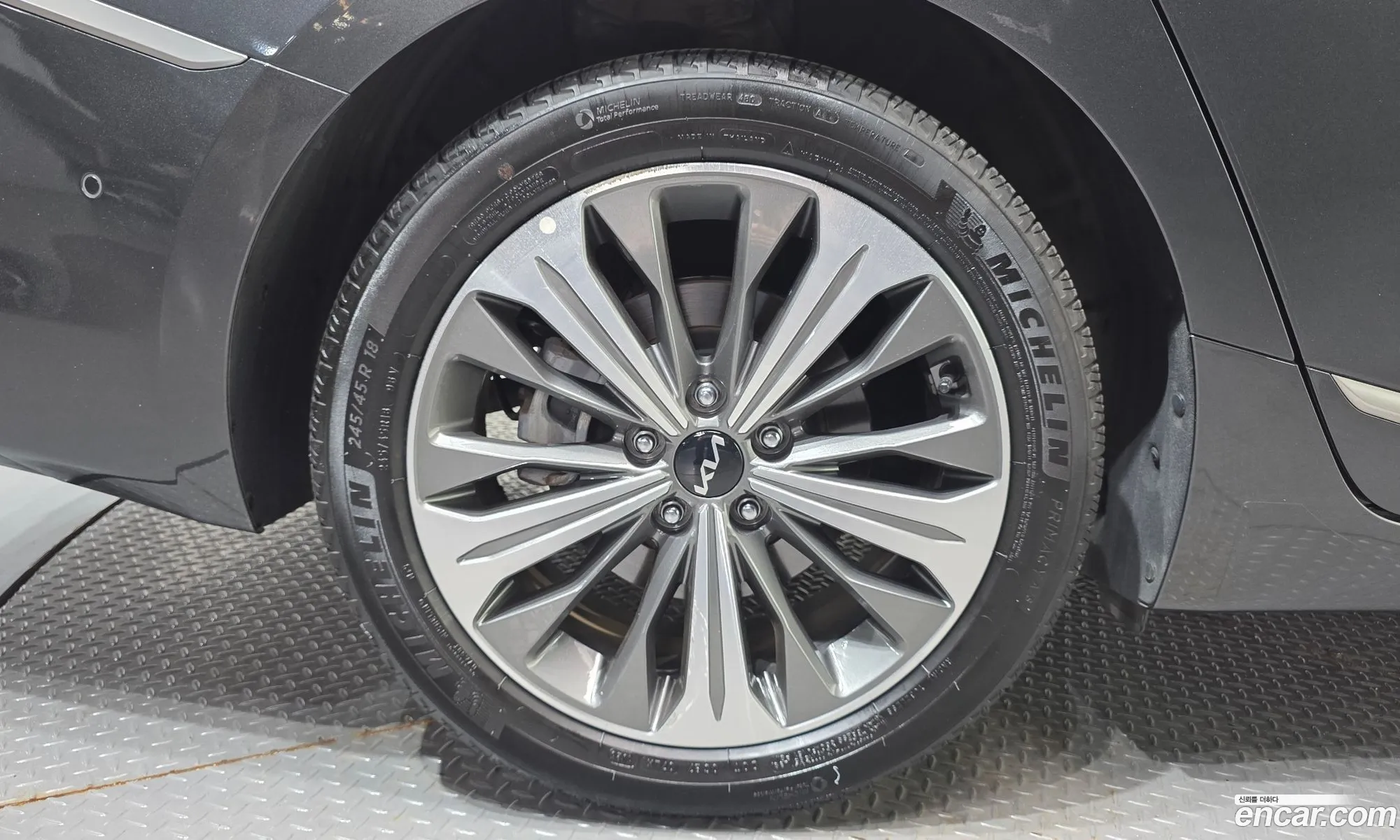 Kia K8 Hybrid 2023 — 9