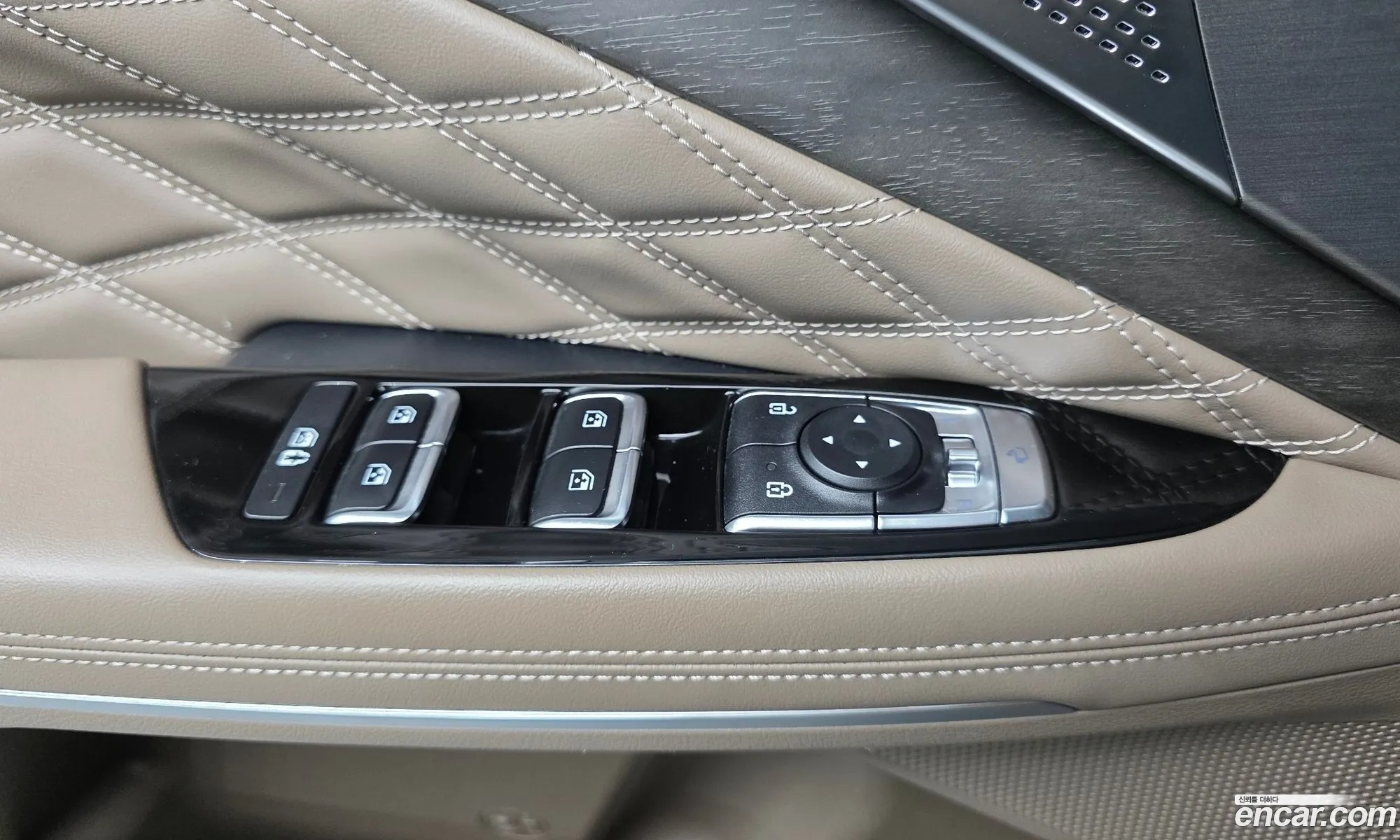 Kia K8 Hybrid 2023 — 15