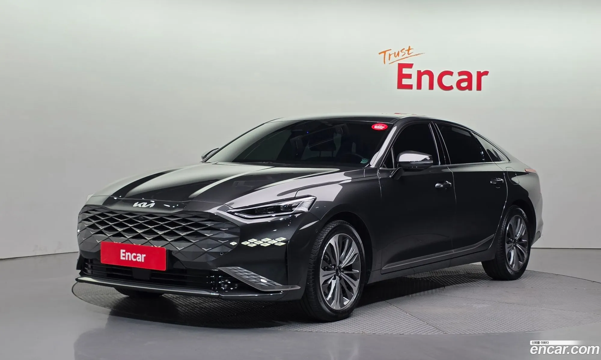 Kia K8 Hybrid 2023 — 7