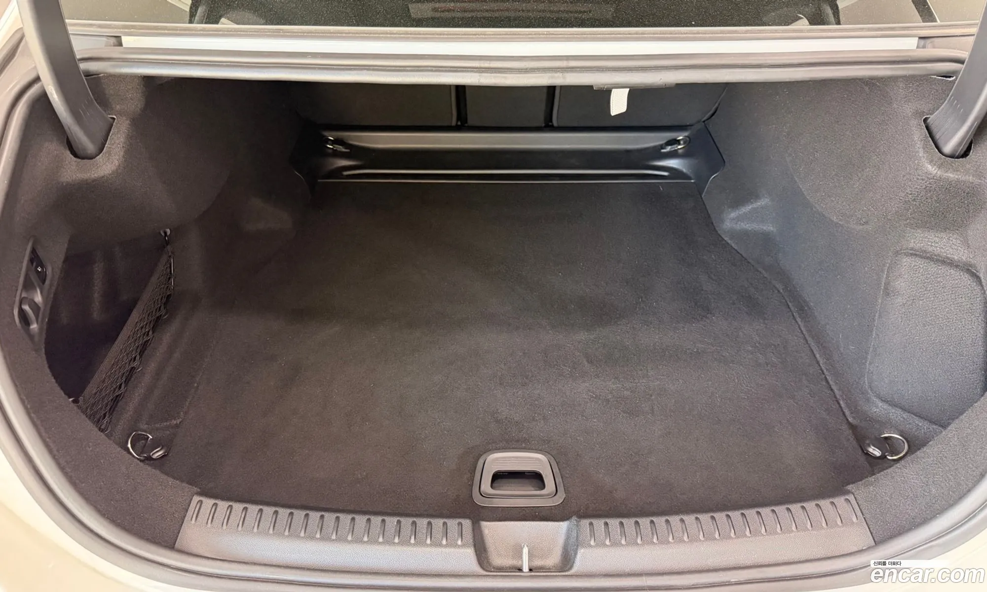 Mercedes-Benz E-Class W214 2024 — 11