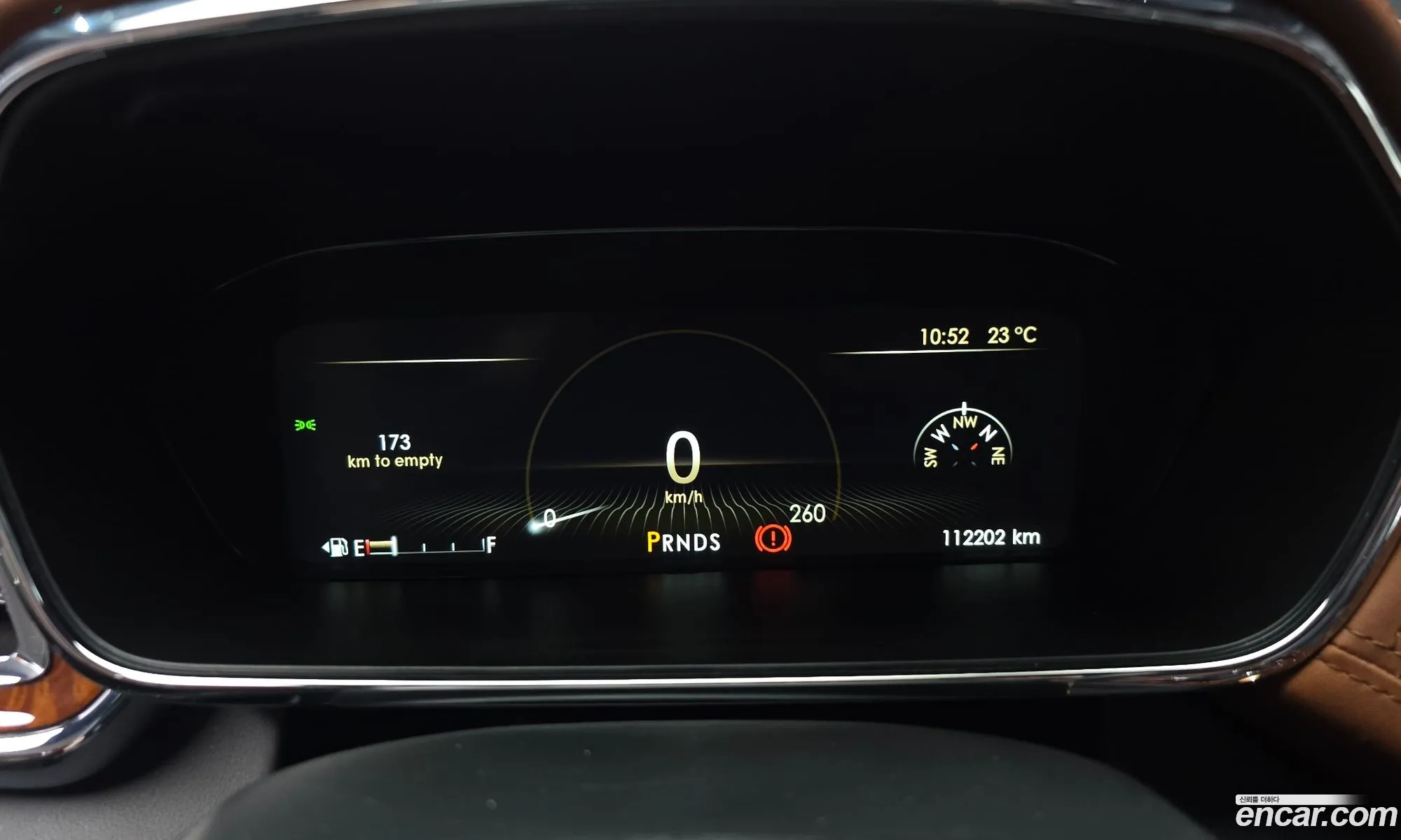 Lincoln Continental 10th Gen 2017 1LN6L9BC1H5608939 — 24