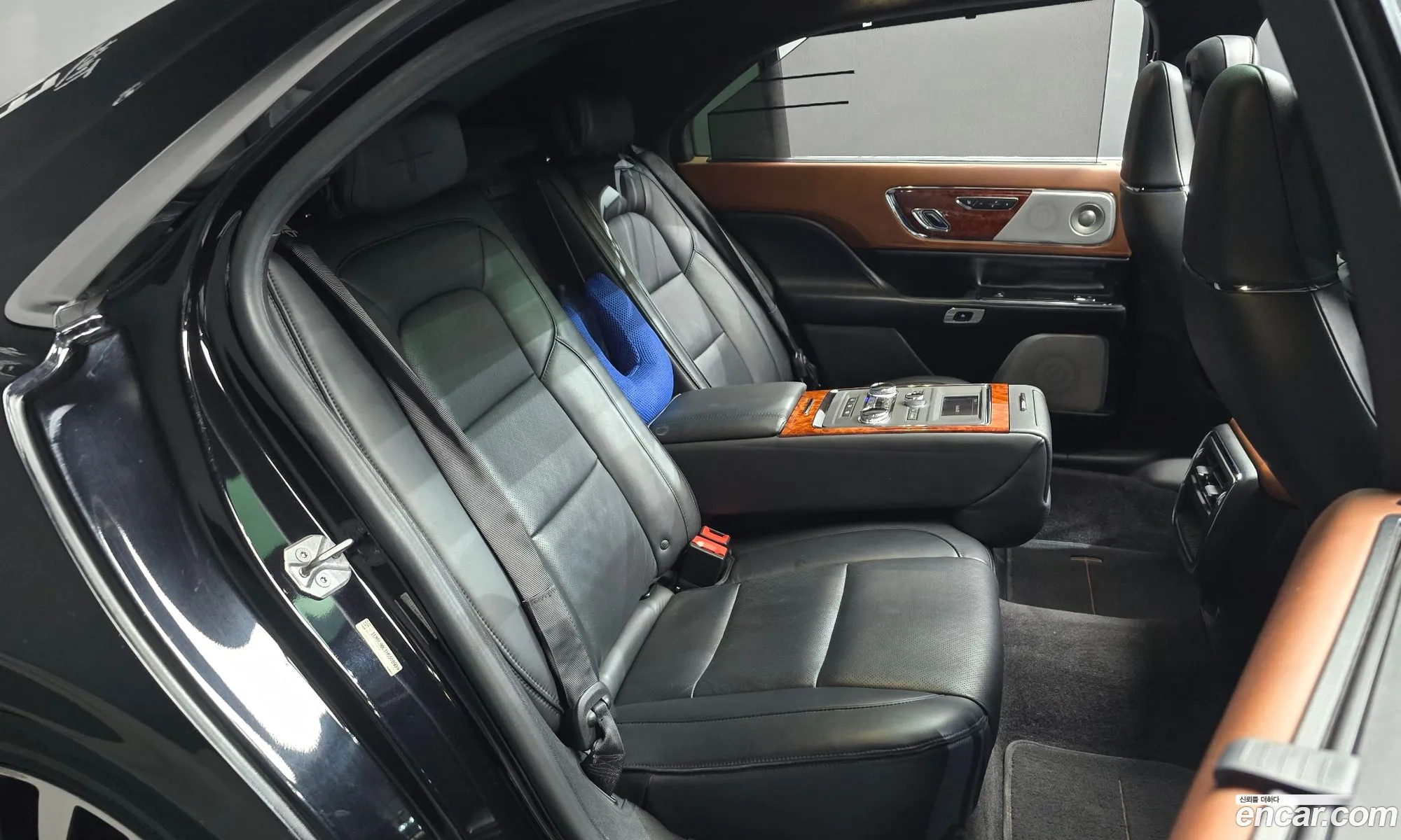 Lincoln Continental 10th Gen 2017 1LN6L9BC1H5608939 — 12