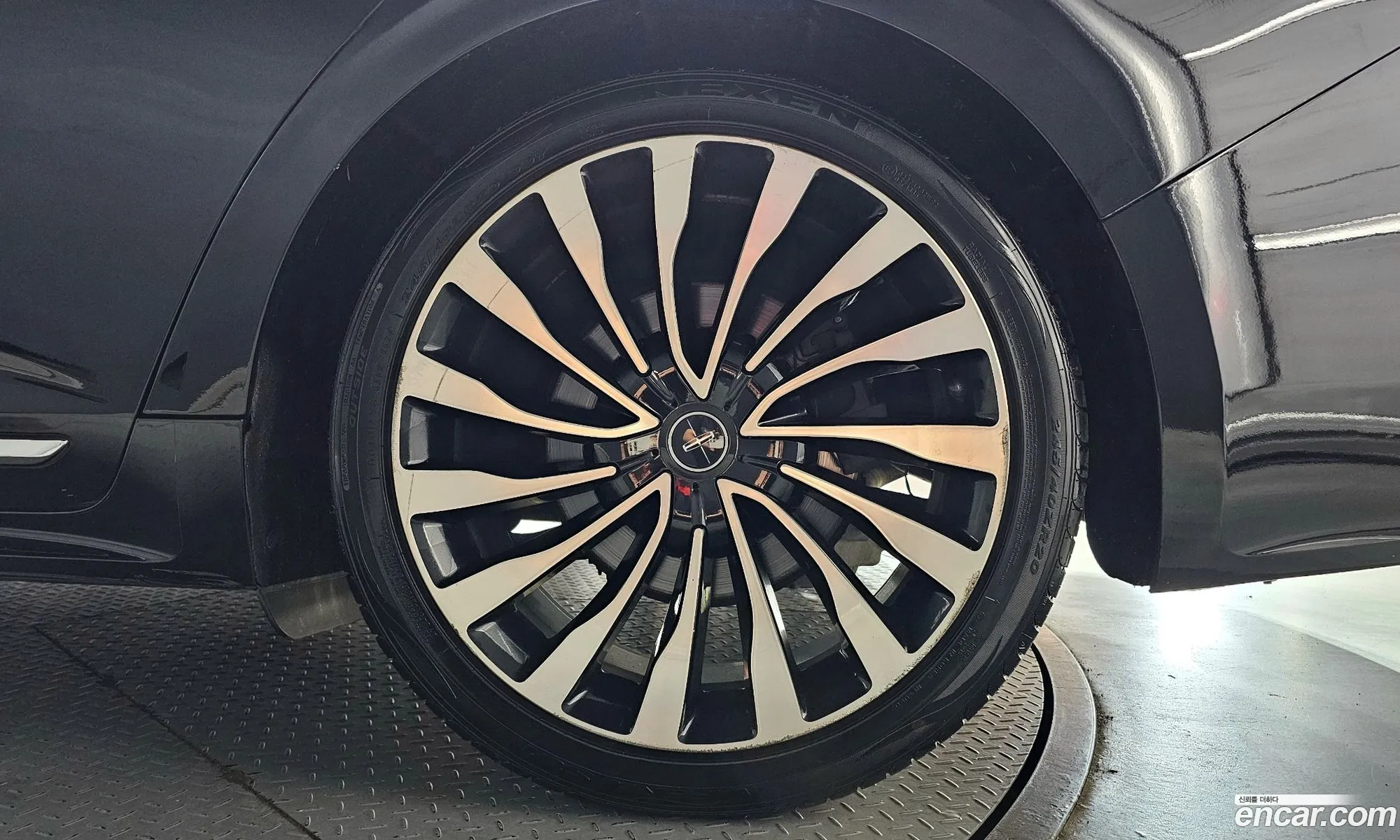 Lincoln Continental 10th Gen 2017 1LN6L9BC1H5608939 — 13