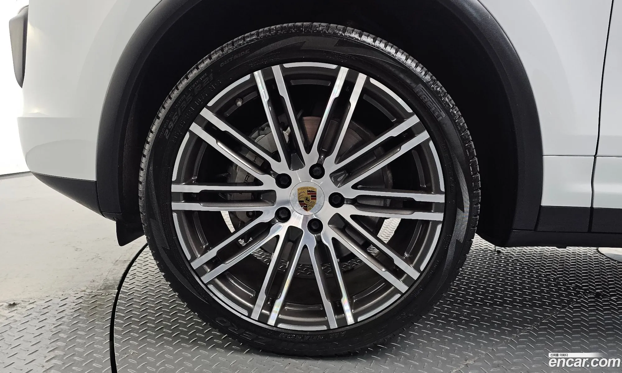 Porsche Cayenne 2015 WP1AH2922FLA69517 — 19