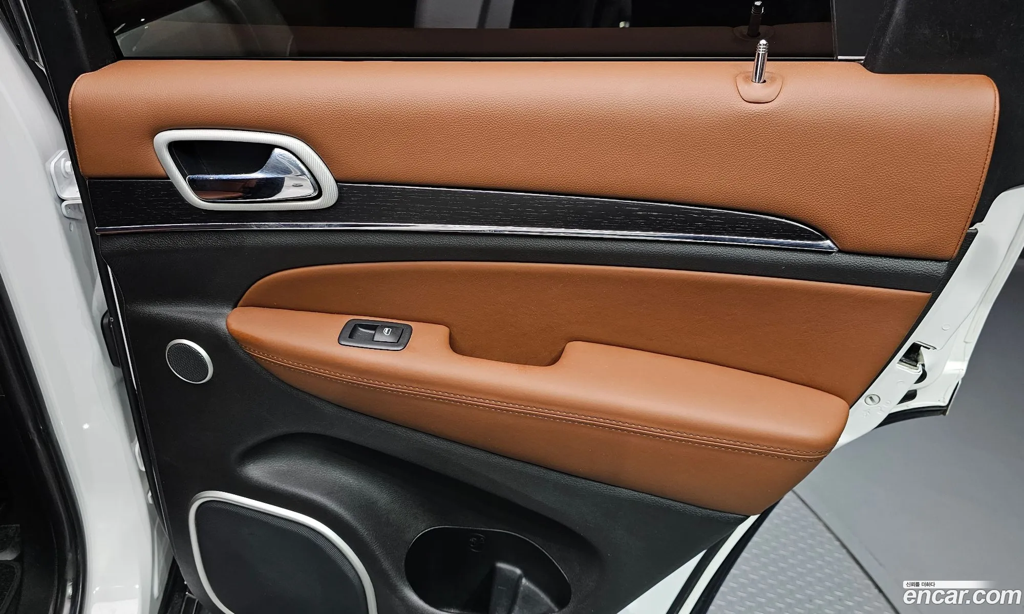 Jeep Grand Cherokee 2020 — 25