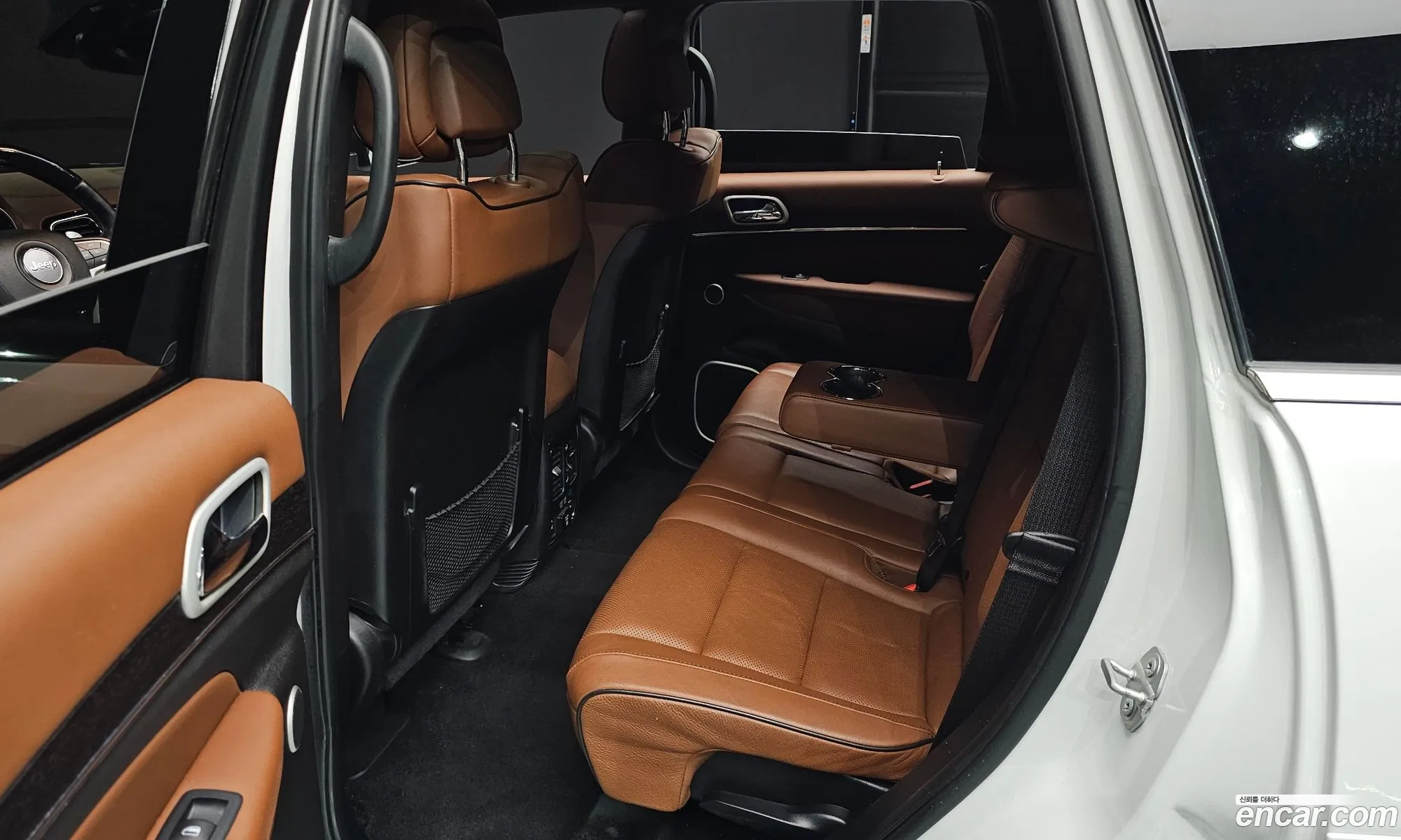 Jeep Grand Cherokee 2020 — 21